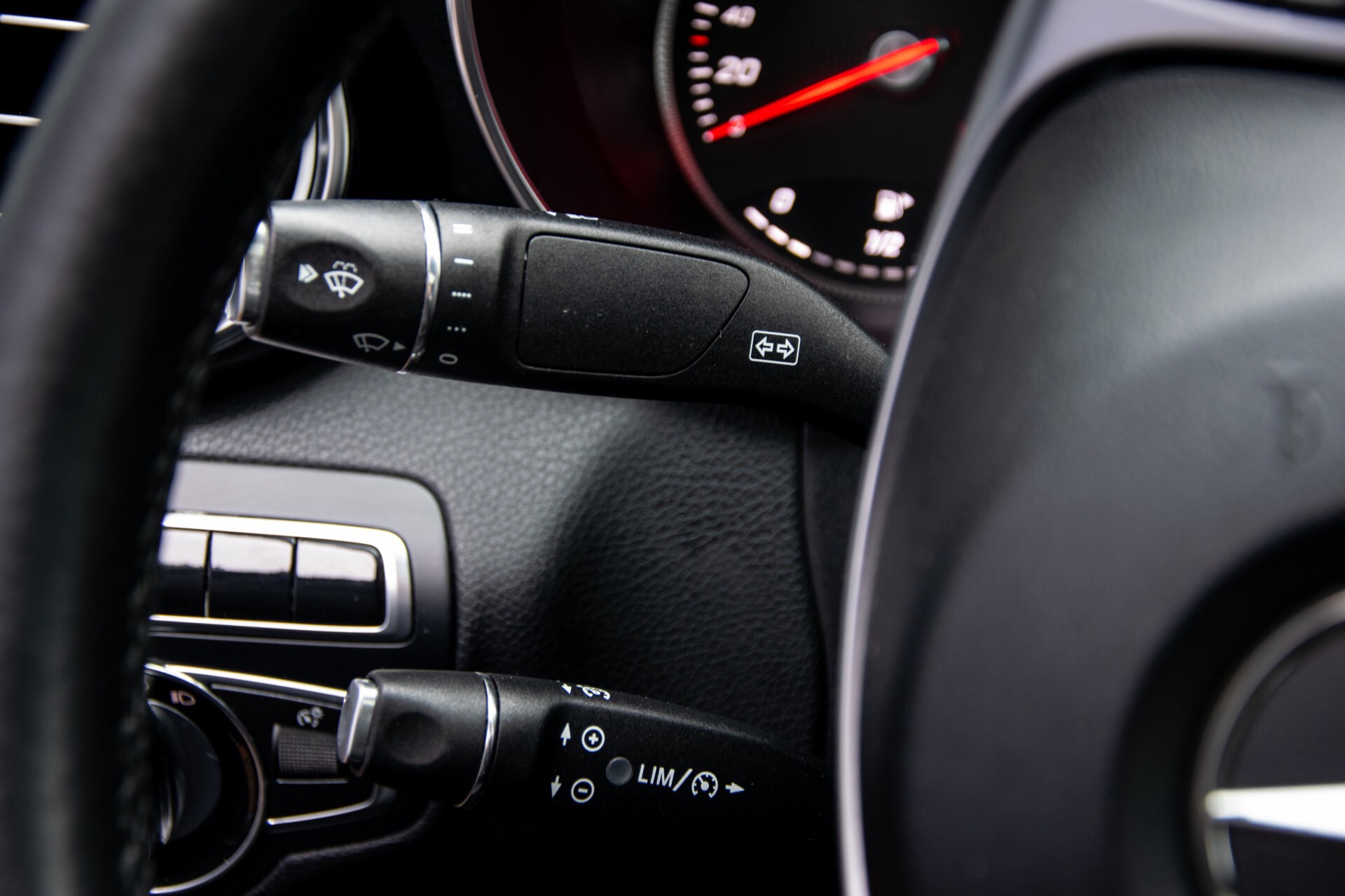 Mercedes-Benz C-Klasse 220 Bluetec AMG Schuifdak/Camera/LED/Night Aut7 Foto 10