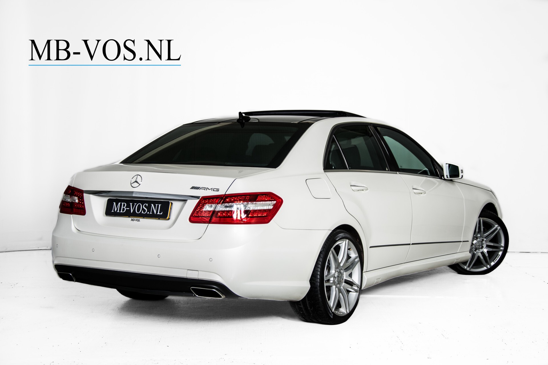 Mercedes-Benz E-Klasse 350 Cdi AMG Distronic/Keyless/Panorama/Comand/Sound/Mem/19" Aut7 Foto 2