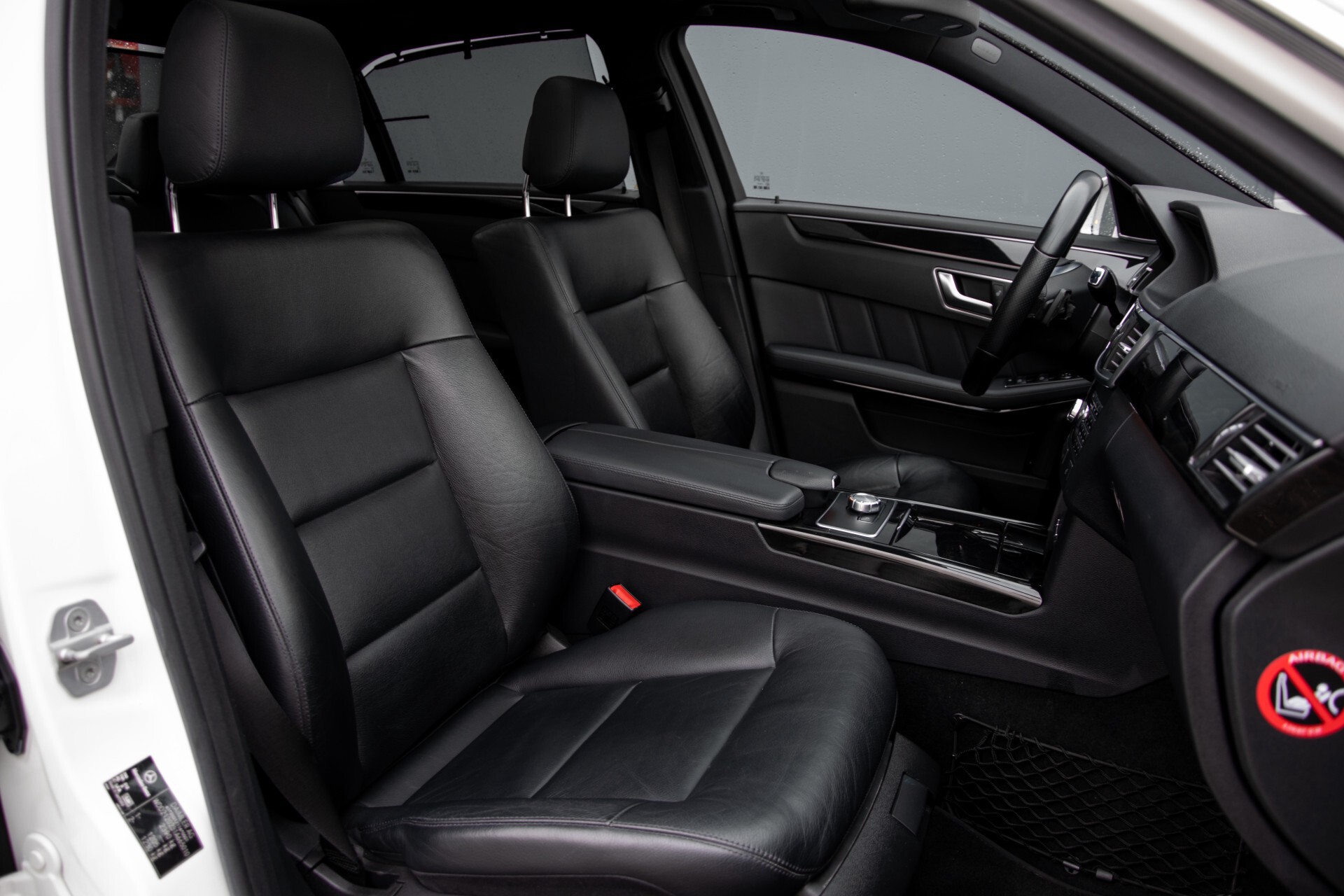 Mercedes-Benz E-Klasse 350 Cdi AMG Distronic/Keyless/Panorama/Comand/Sound/Mem/19" Aut7 Foto 3