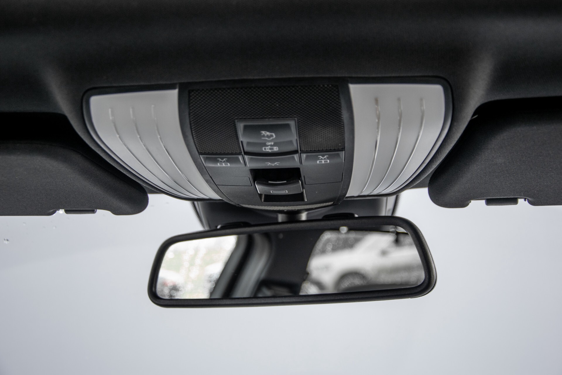 Mercedes-Benz E-Klasse 350 Cdi AMG Distronic/Keyless/Panorama/Comand/Sound/Mem/19" Aut7 Foto 41