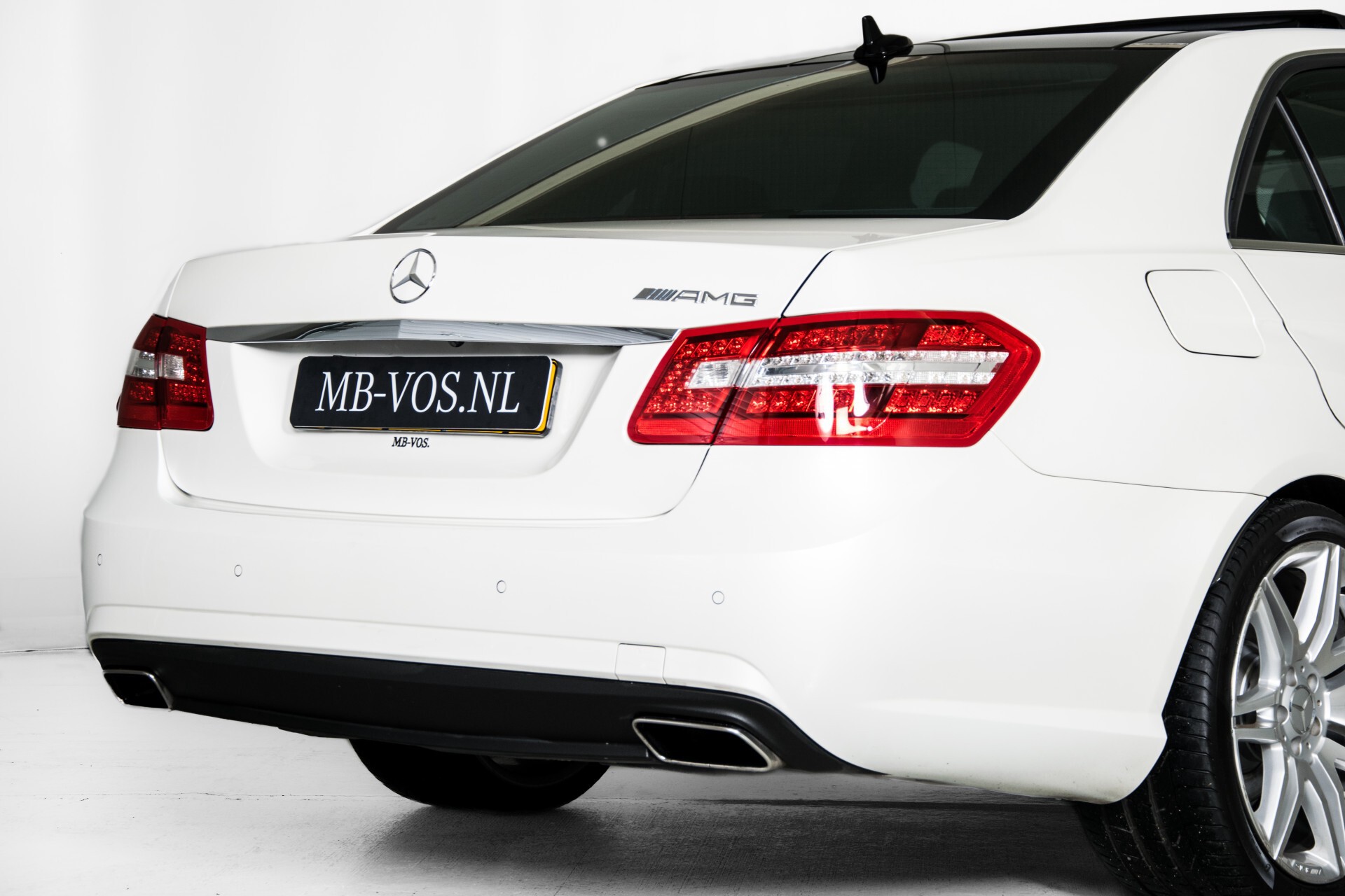 Mercedes-Benz E-Klasse 350 Cdi AMG Distronic/Keyless/Panorama/Comand/Sound/Mem/19" Aut7 Foto 45