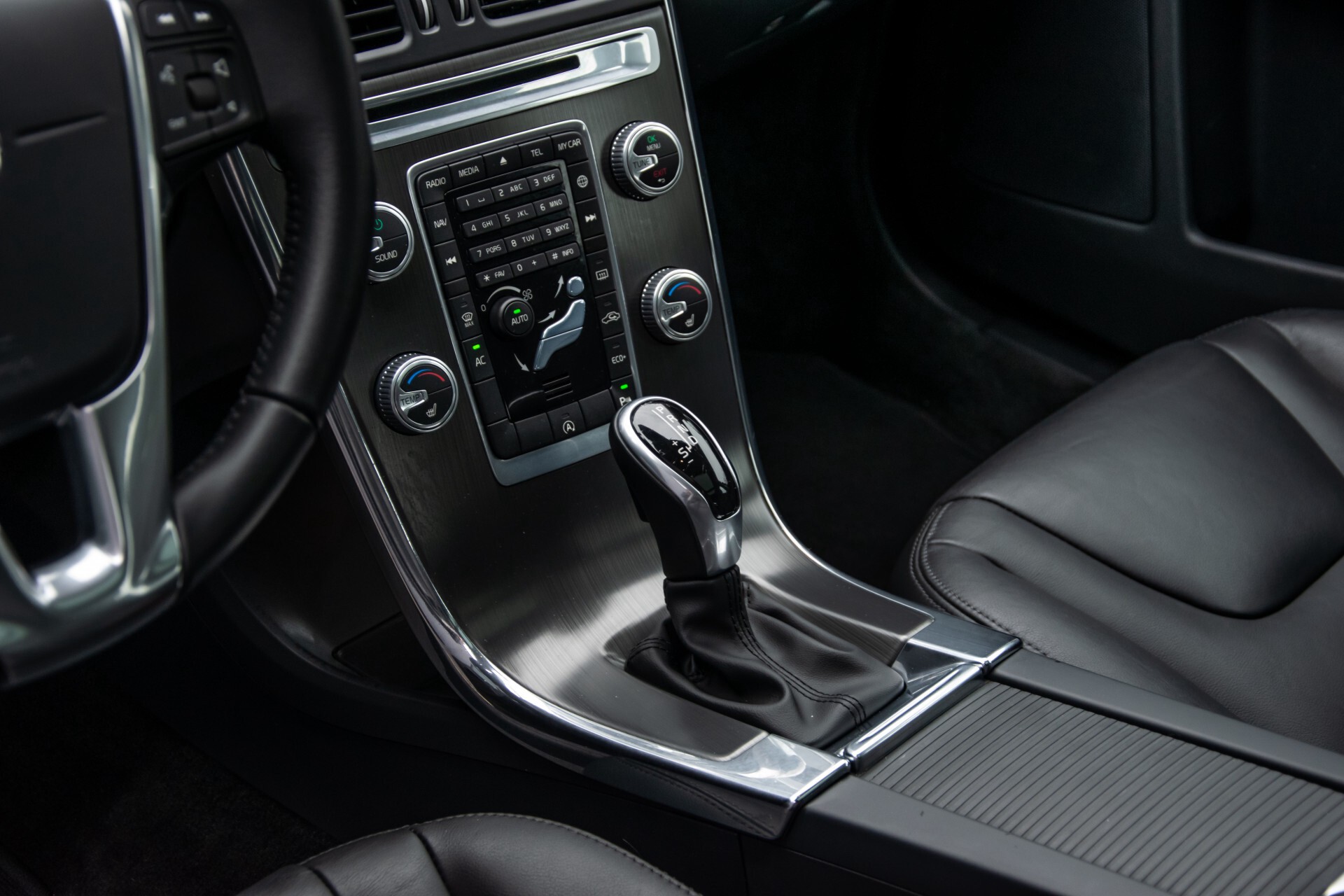 Volvo XC60 2.0 T5 FWD Ocean Race Panorama/Leer/Dealer OH Aut8 Foto 26