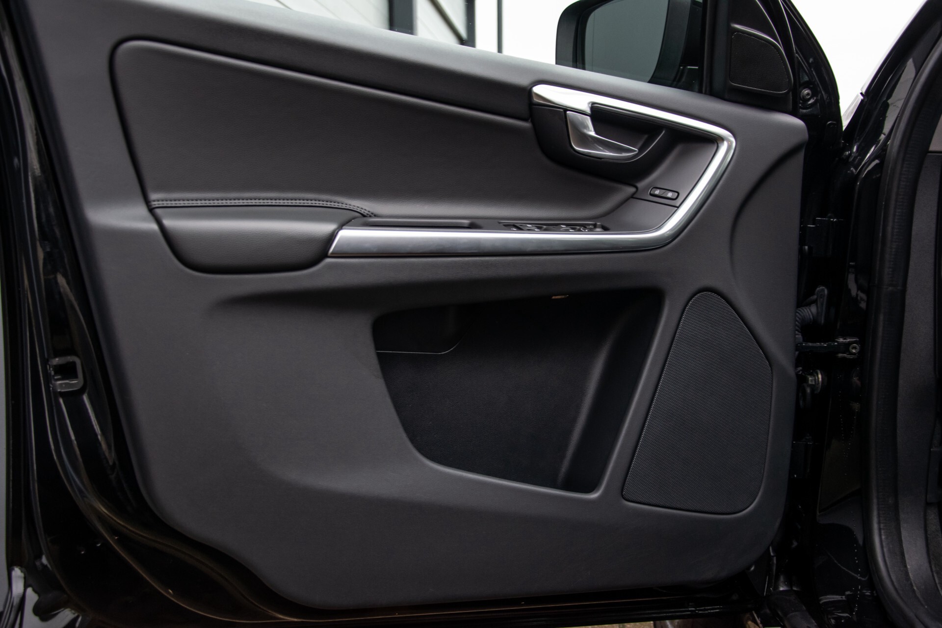 Volvo XC60 2.0 T5 FWD Ocean Race Panorama/Leer/Dealer OH Aut8 Foto 28