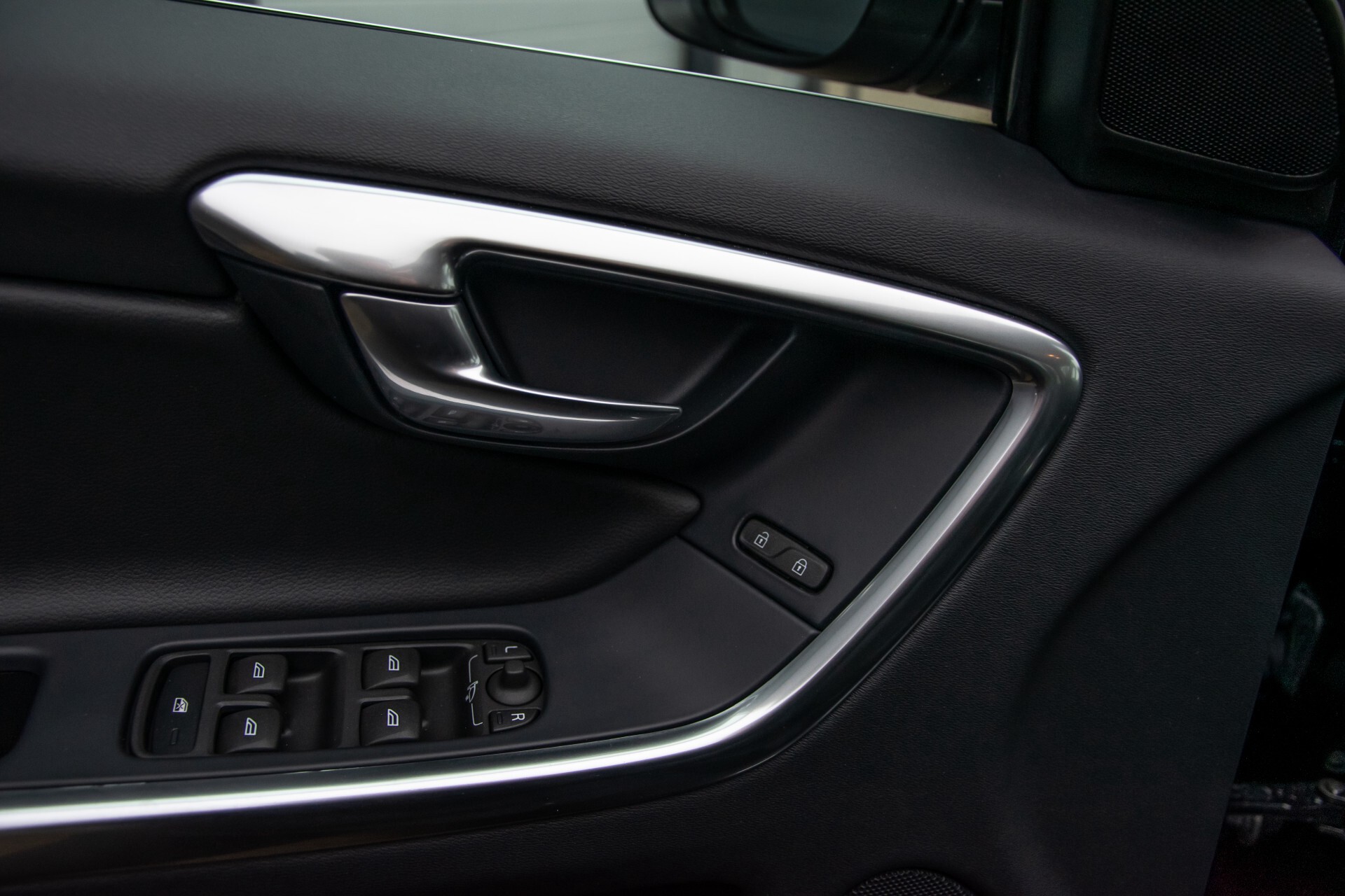 Volvo XC60 2.0 T5 FWD Ocean Race Panorama/Leer/Dealer OH Aut8 Foto 30