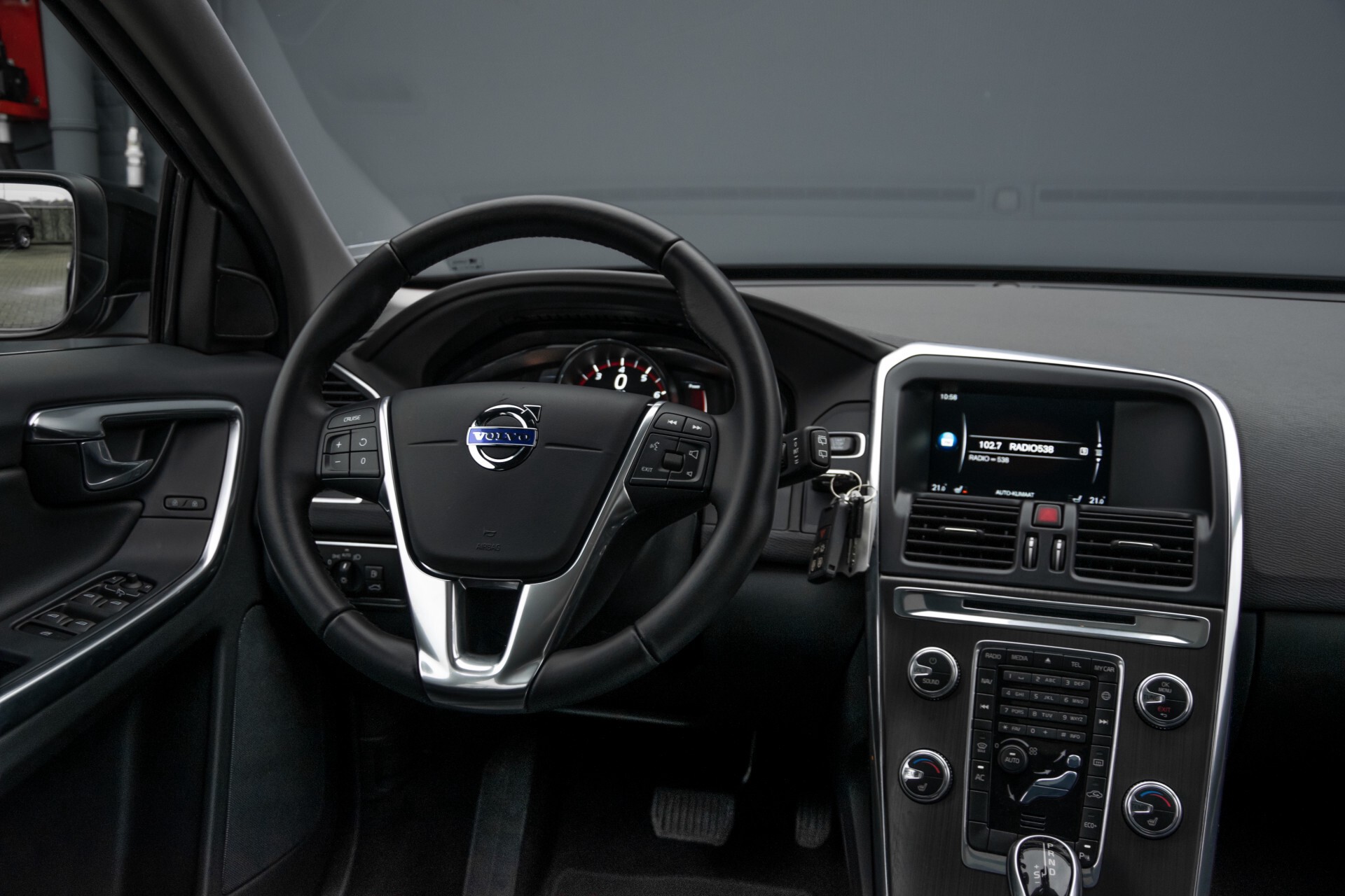 Volvo XC60 2.0 T5 FWD Ocean Race Panorama/Leer/Dealer OH Aut8 Foto 7