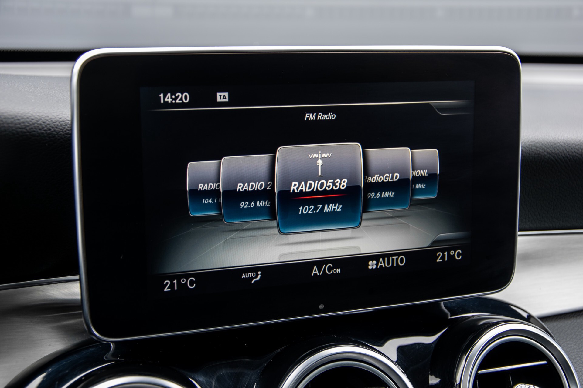 Mercedes-Benz GLC 220 d 4-M AMG/Distronic/Panorama/Comand/HUD/Afn-Trhk Aut9 Foto 16