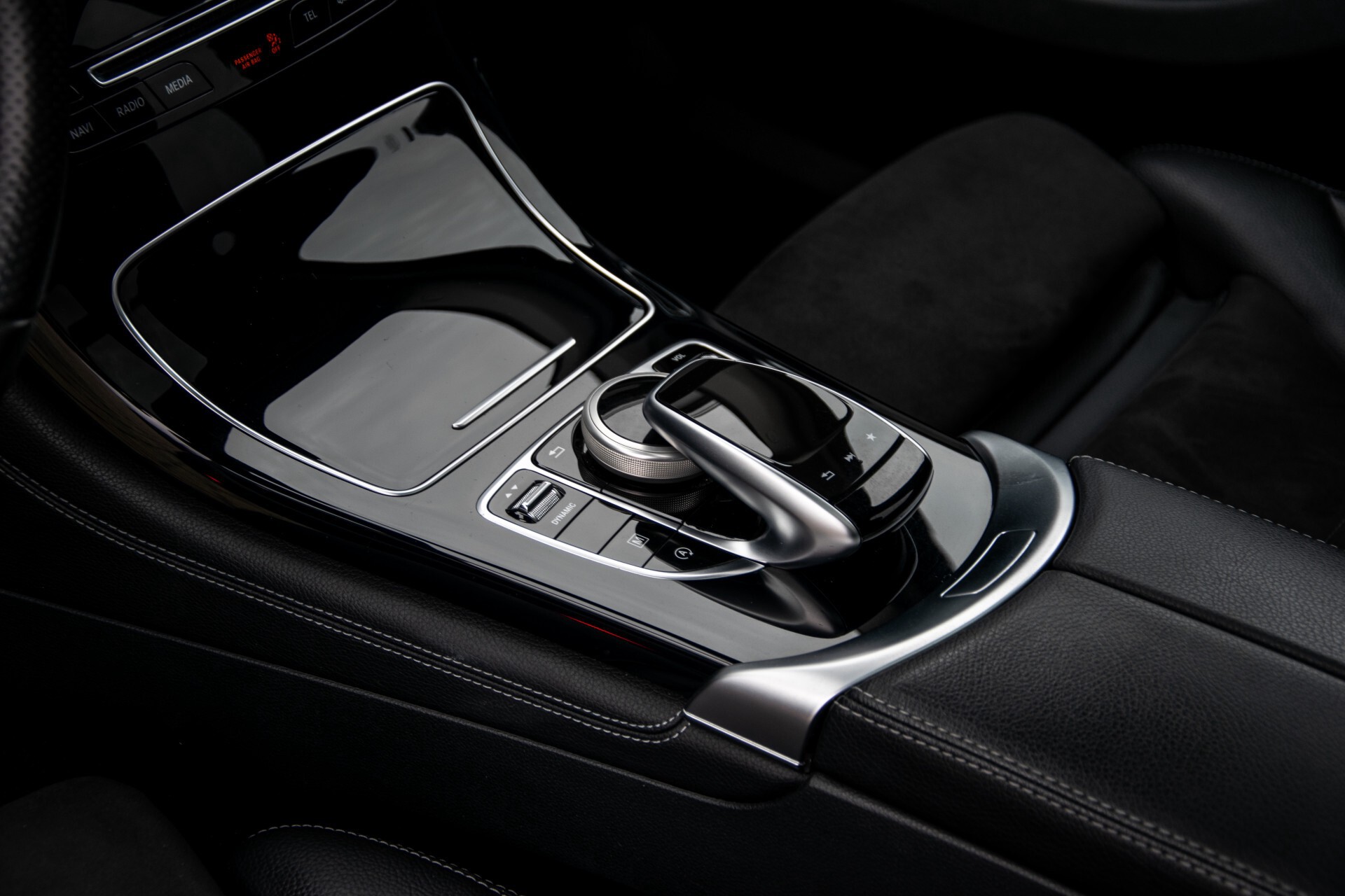 Mercedes-Benz GLC 220 d 4-M AMG/Distronic/Panorama/Comand/HUD/Afn-Trhk Aut9 Foto 19