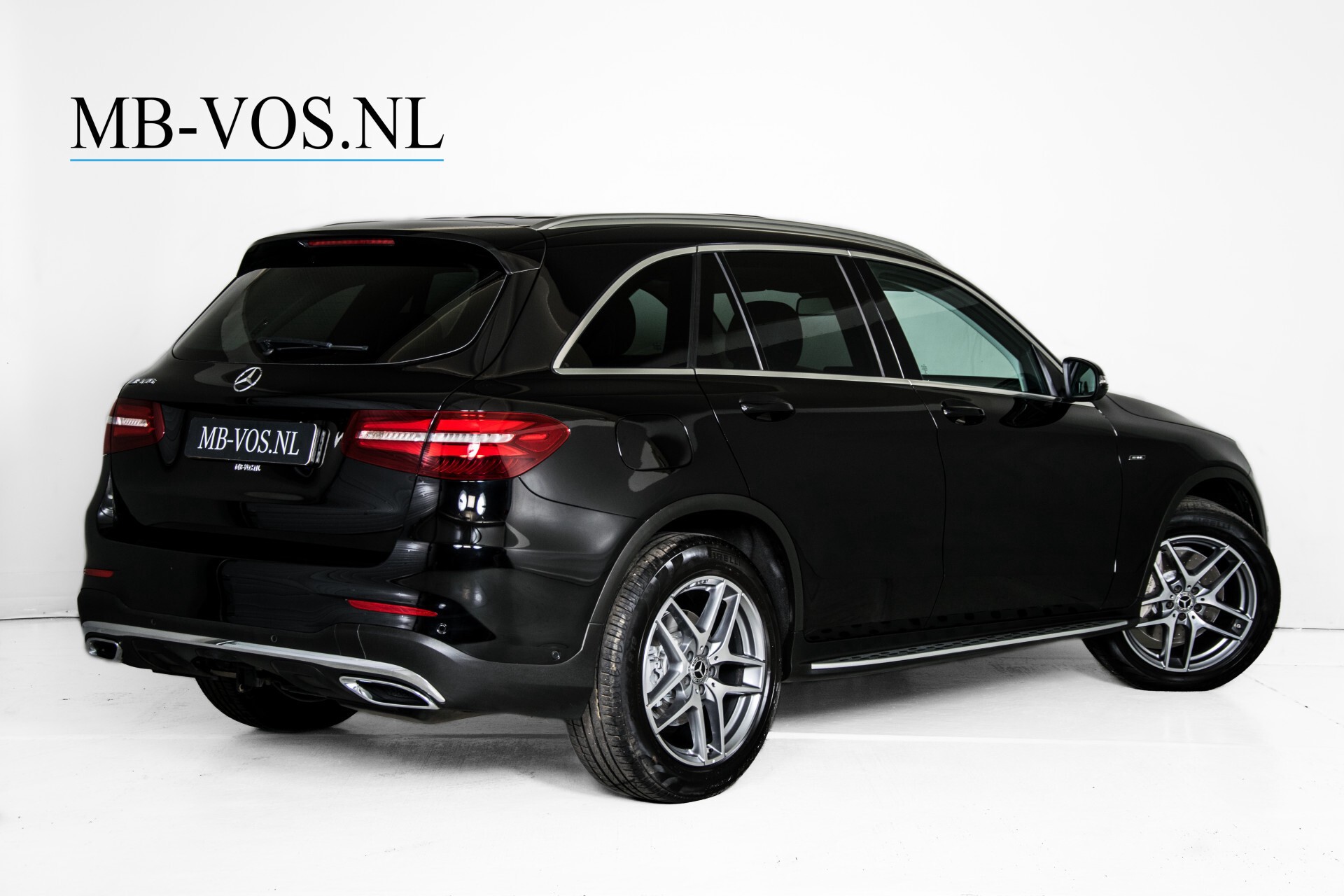 Mercedes-Benz GLC 220 d 4-M AMG/Distronic/Panorama/Comand/HUD/Afn-Trhk Aut9 Foto 2