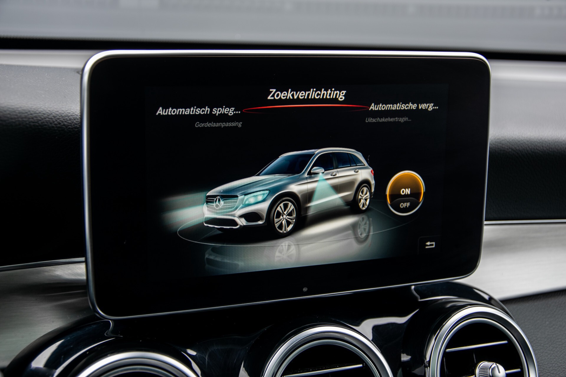 Mercedes-Benz GLC 220 d 4-M AMG/Distronic/Panorama/Comand/HUD/Afn-Trhk Aut9 Foto 28