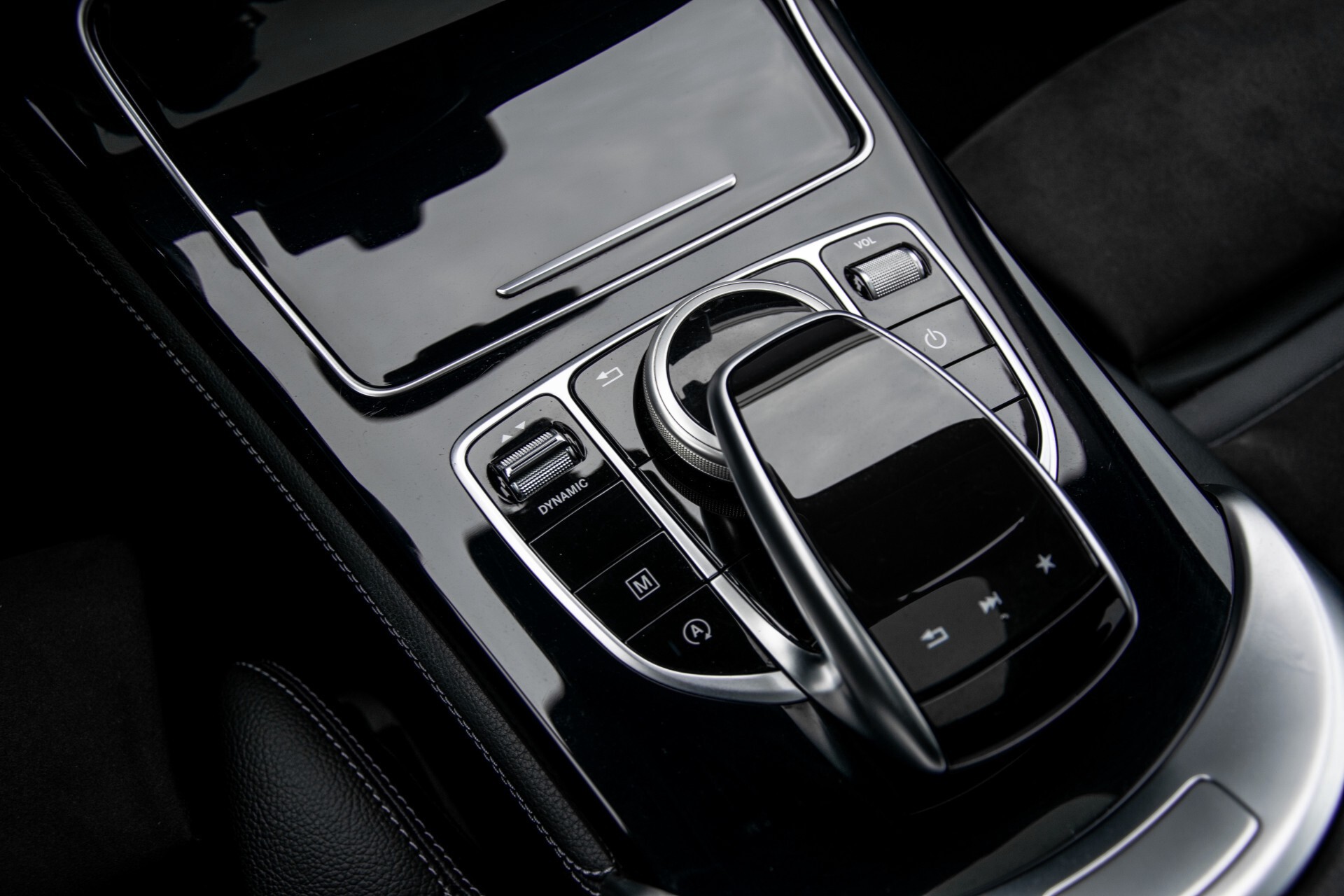 Mercedes-Benz GLC 220 d 4-M AMG/Distronic/Panorama/Comand/HUD/Afn-Trhk Aut9 Foto 33