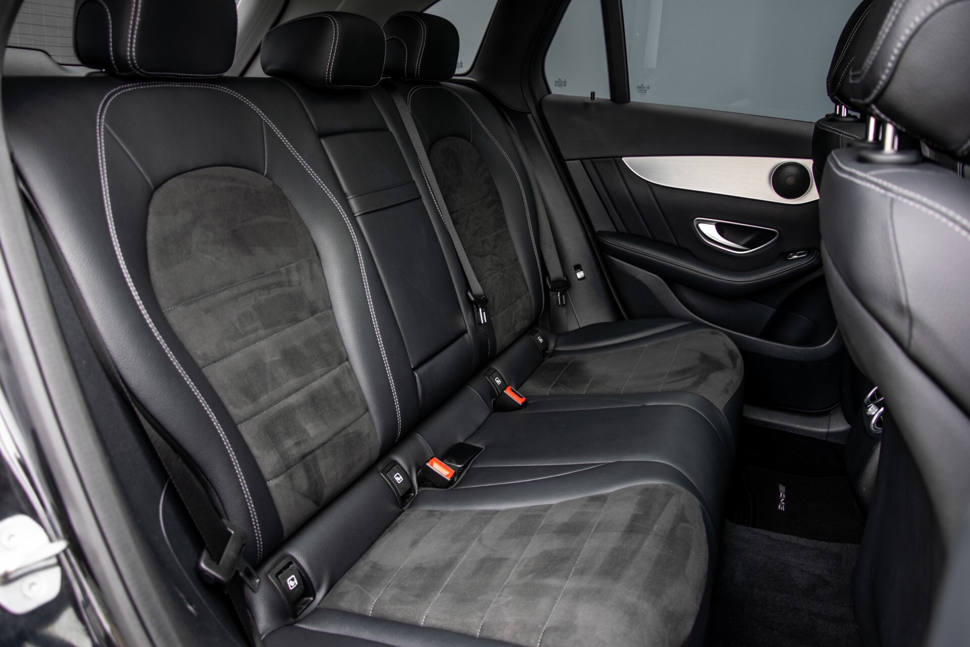 Mercedes-Benz GLC 220 d 4-M AMG/Distronic/Panorama/Comand/HUD/Afn-Trhk Aut9 Foto 4