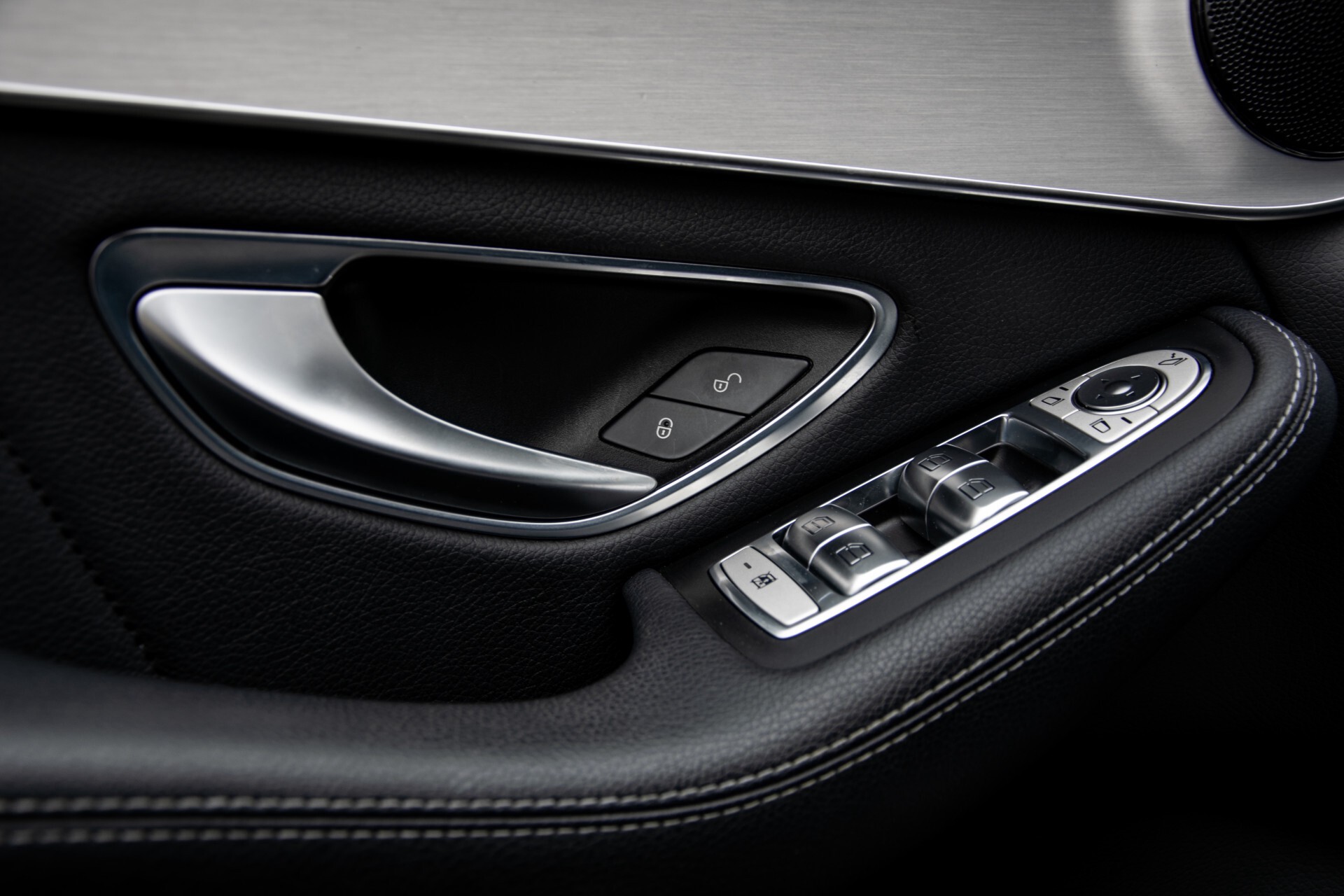 Mercedes-Benz GLC 220 d 4-M AMG/Distronic/Panorama/Comand/HUD/Afn-Trhk Aut9 Foto 40