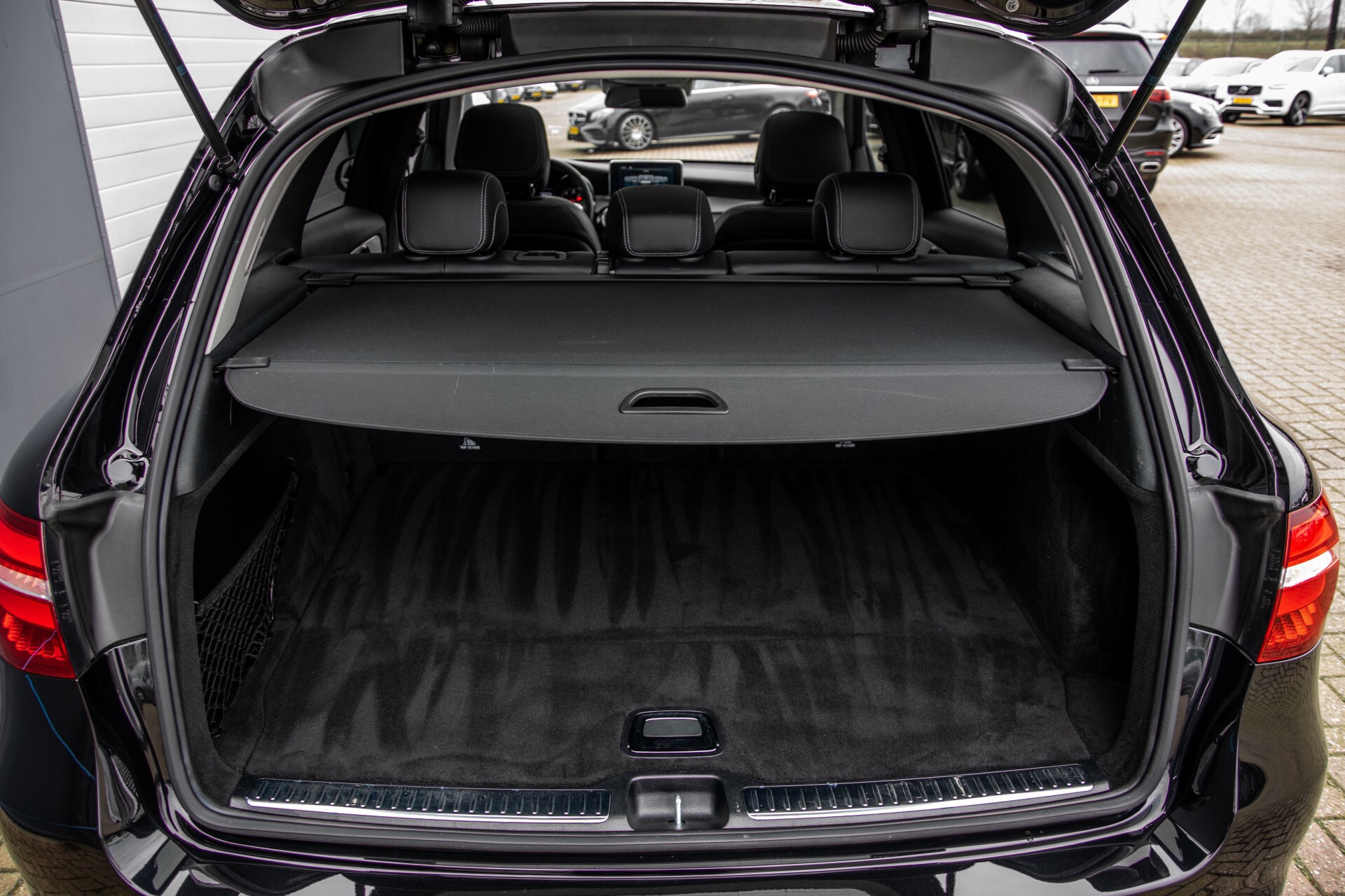 Mercedes-Benz GLC 220 d 4-M AMG/Distronic/Panorama/Comand/HUD/Afn-Trhk Aut9 Foto 49