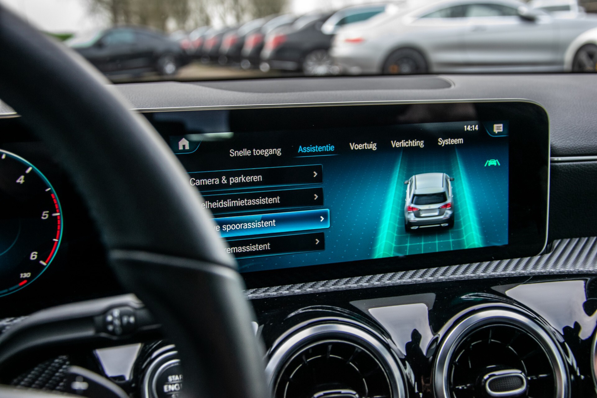 Mercedes-Benz A-Klasse 180 d Style MBUX/Camera/Stoelverwarming/LED Aut7 Foto 27