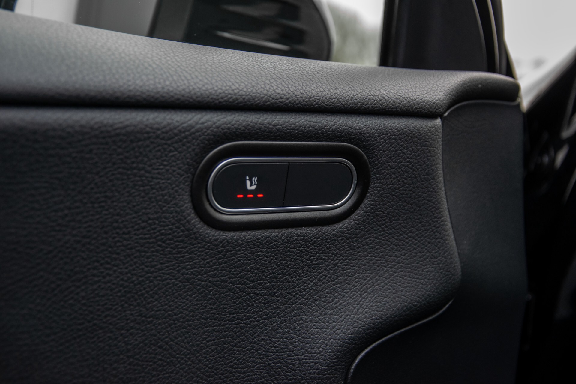 Mercedes-Benz A-Klasse 180 d Style MBUX/Camera/Stoelverwarming/LED Aut7 Foto 28