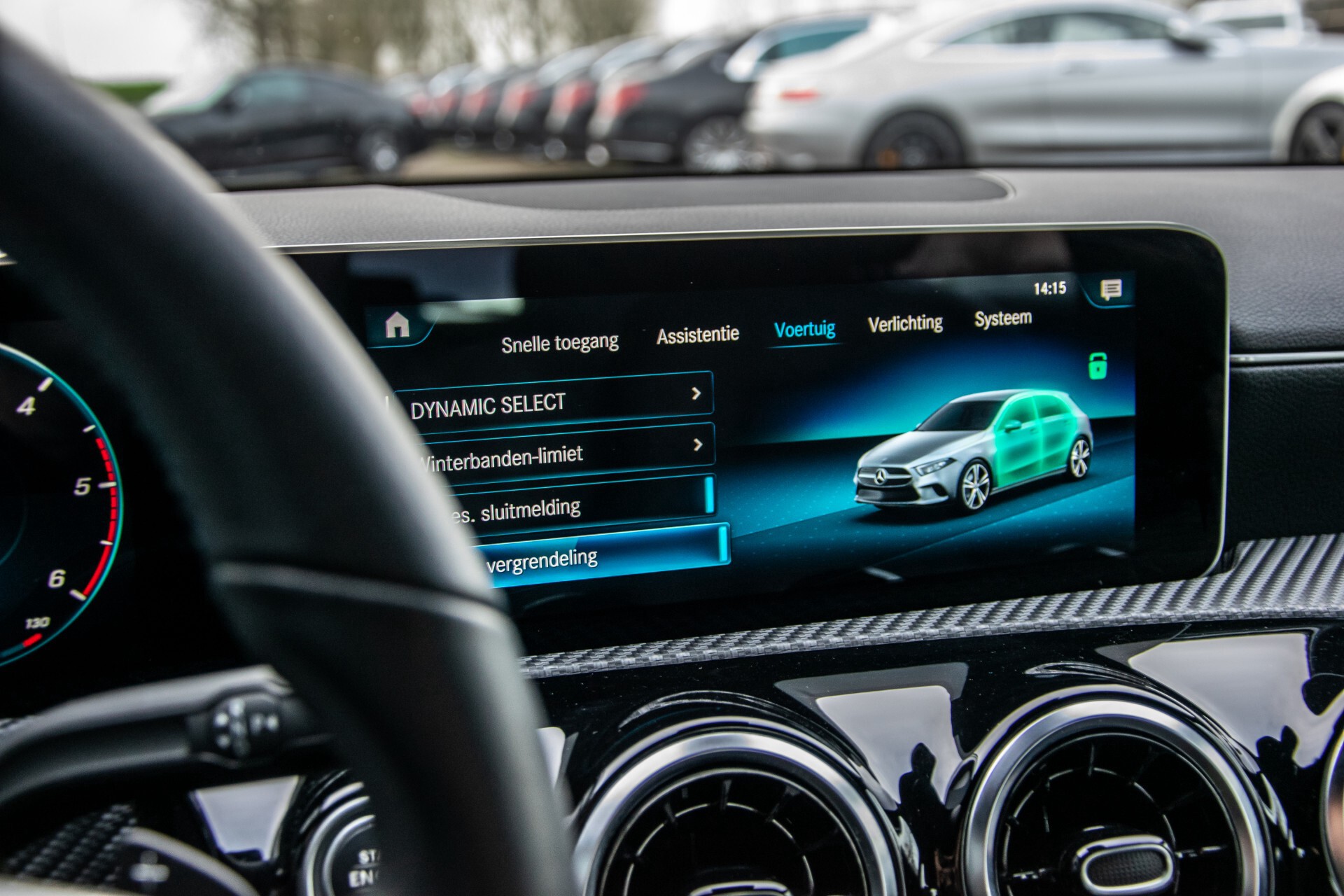 Mercedes-Benz A-Klasse 180 d Style MBUX/Camera/Stoelverwarming/LED Aut7 Foto 33