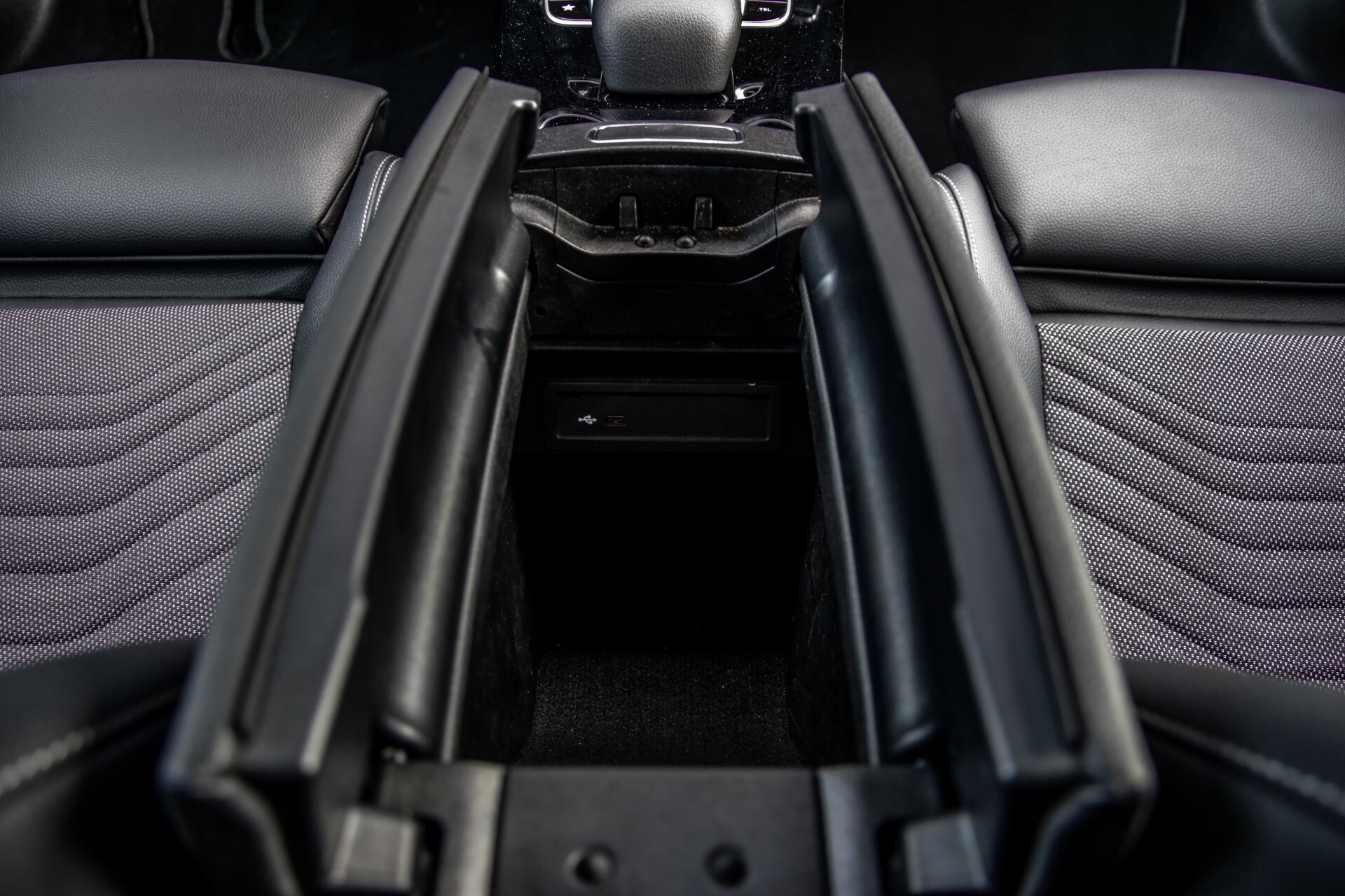 Mercedes-Benz A-Klasse 180 d Style MBUX/Camera/Stoelverwarming/LED Aut7 Foto 46