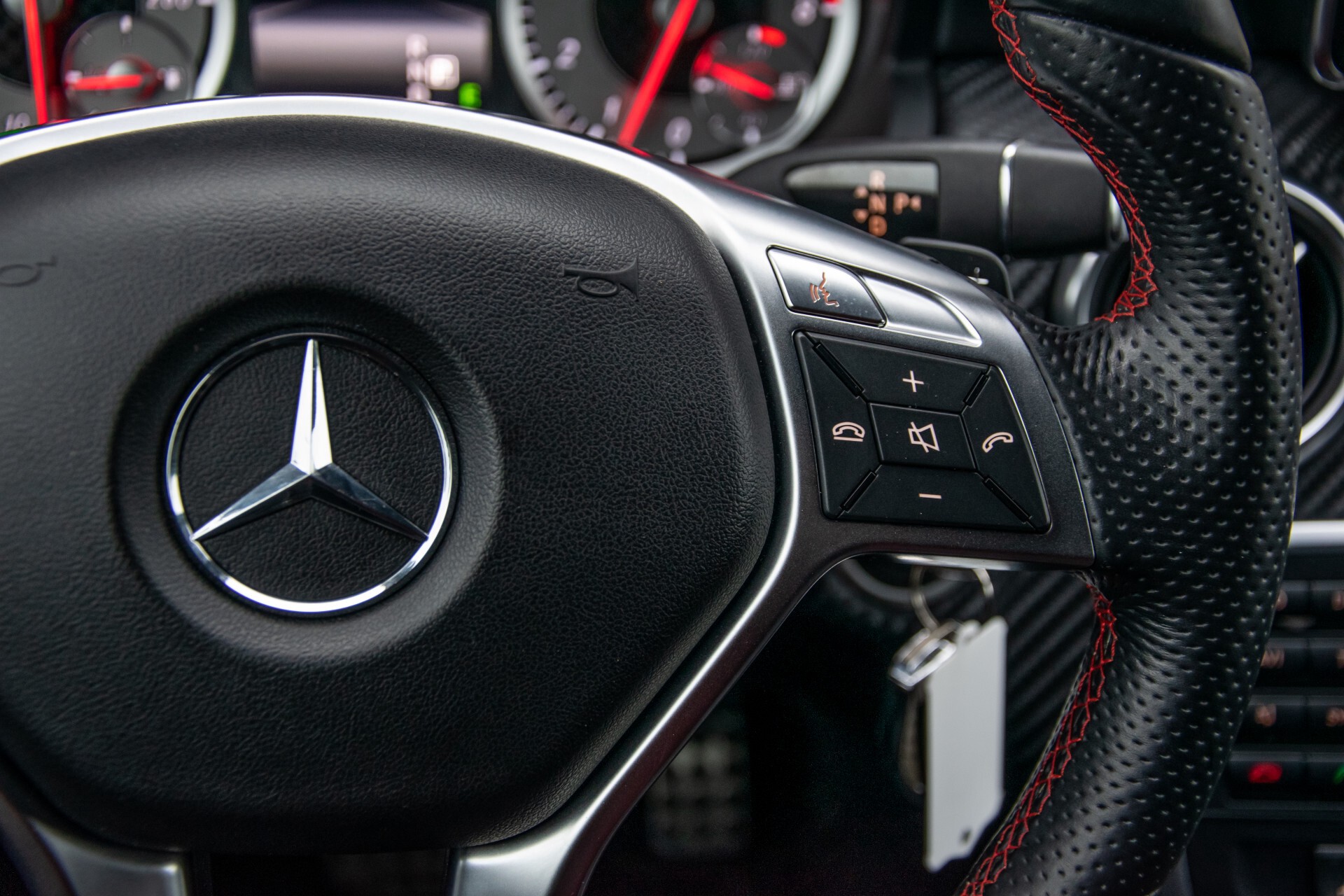 Mercedes-Benz A-Klasse 180 AMG Dynamic Handling/Camera/Xenon/Navi/Privacy Aut7 Foto 15