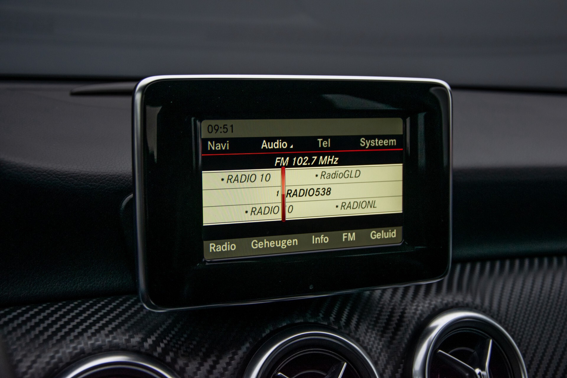 Mercedes-Benz A-Klasse 180 AMG Dynamic Handling/Camera/Xenon/Navi/Privacy Aut7 Foto 21