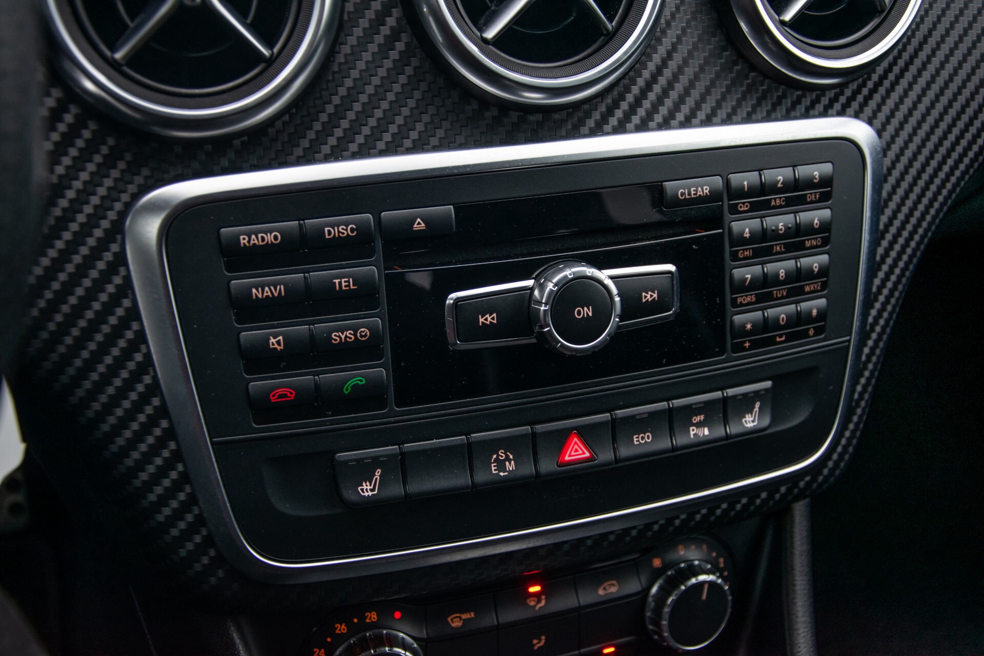 Mercedes-Benz A-Klasse 180 AMG Dynamic Handling/Camera/Xenon/Navi/Privacy Aut7 Foto 22