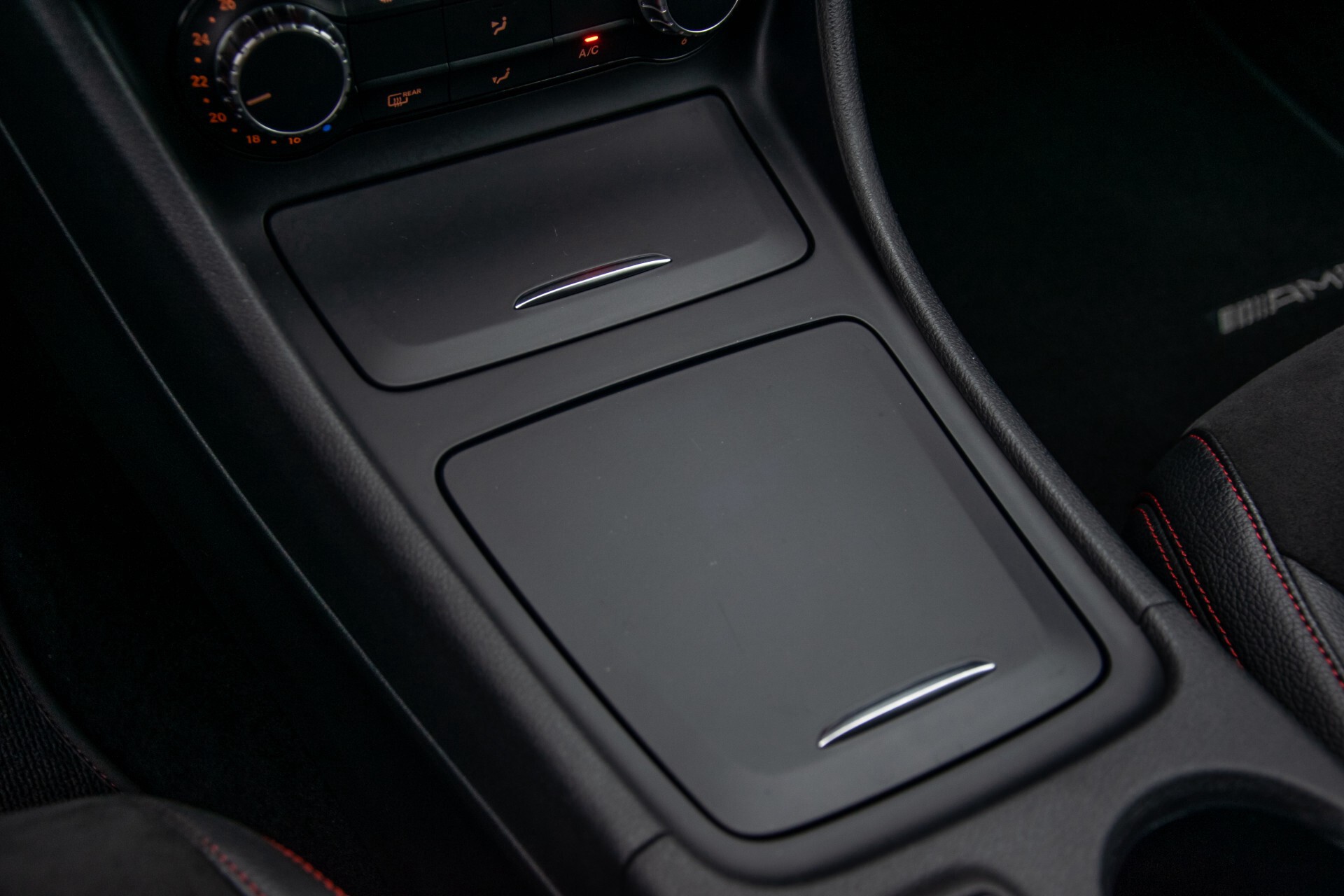 Mercedes-Benz A-Klasse 180 AMG Dynamic Handling/Camera/Xenon/Navi/Privacy Aut7 Foto 26