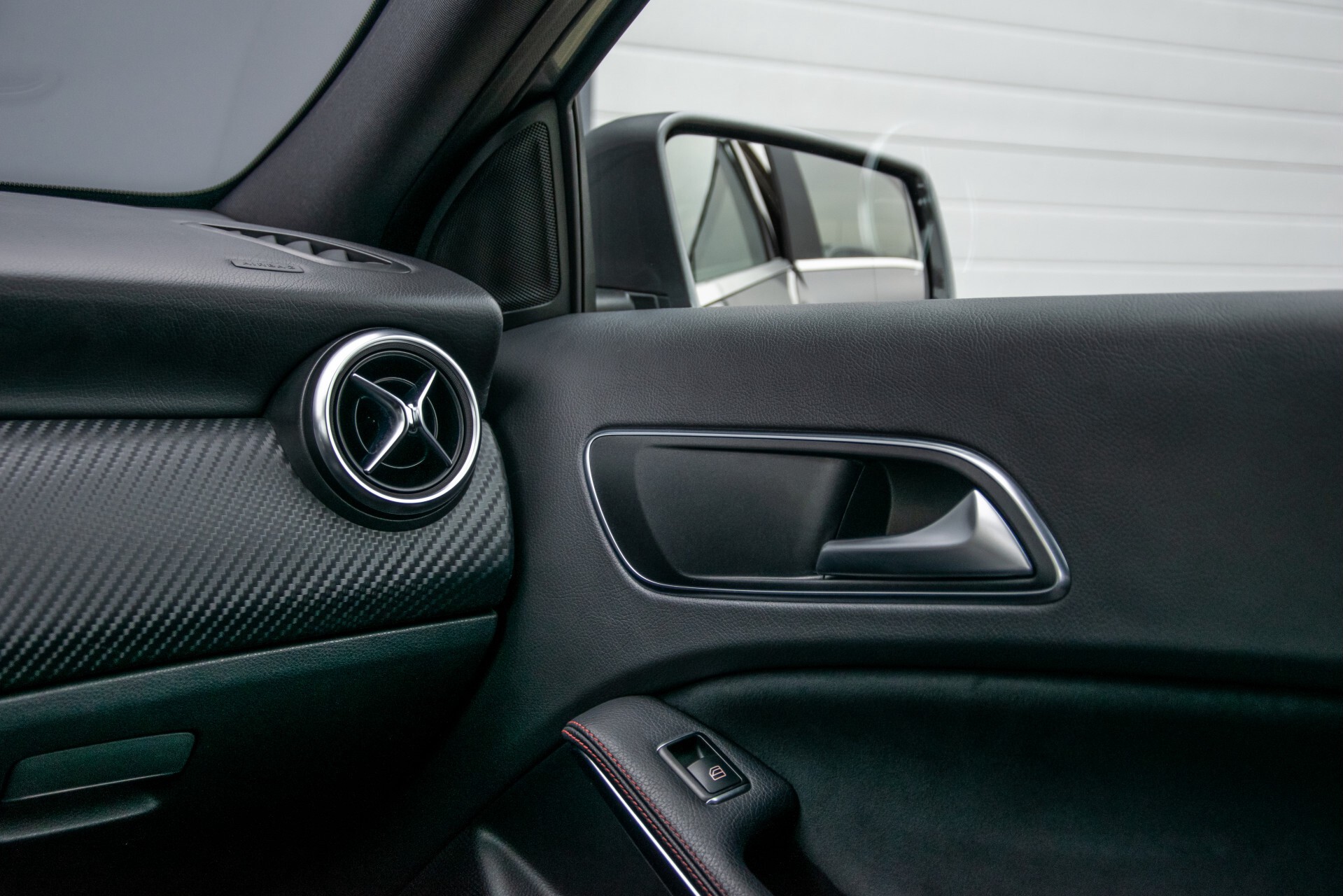 Mercedes-Benz A-Klasse 180 AMG Dynamic Handling/Camera/Xenon/Navi/Privacy Aut7 Foto 37