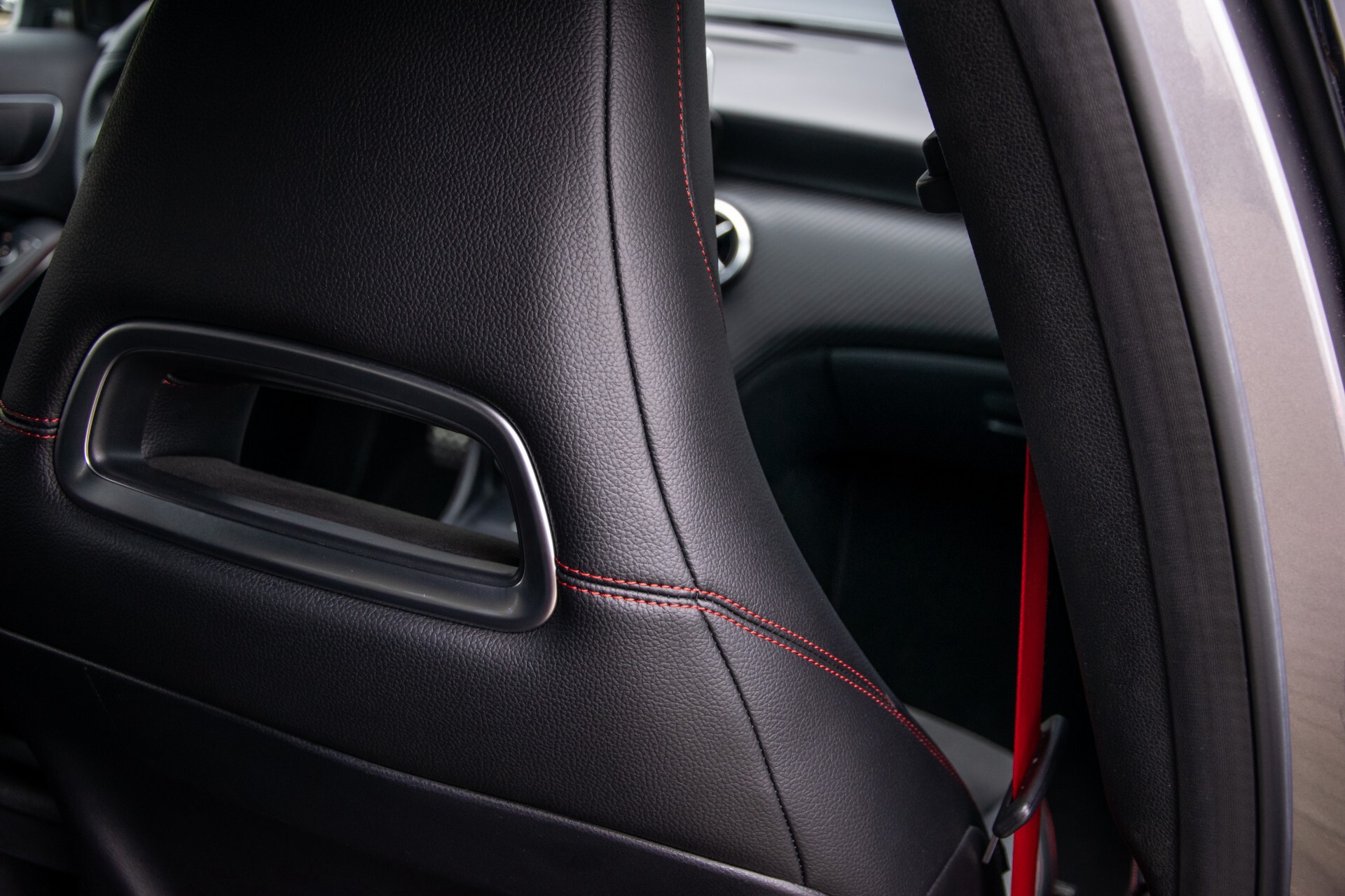 Mercedes-Benz A-Klasse 180 AMG Dynamic Handling/Camera/Xenon/Navi/Privacy Aut7 Foto 38