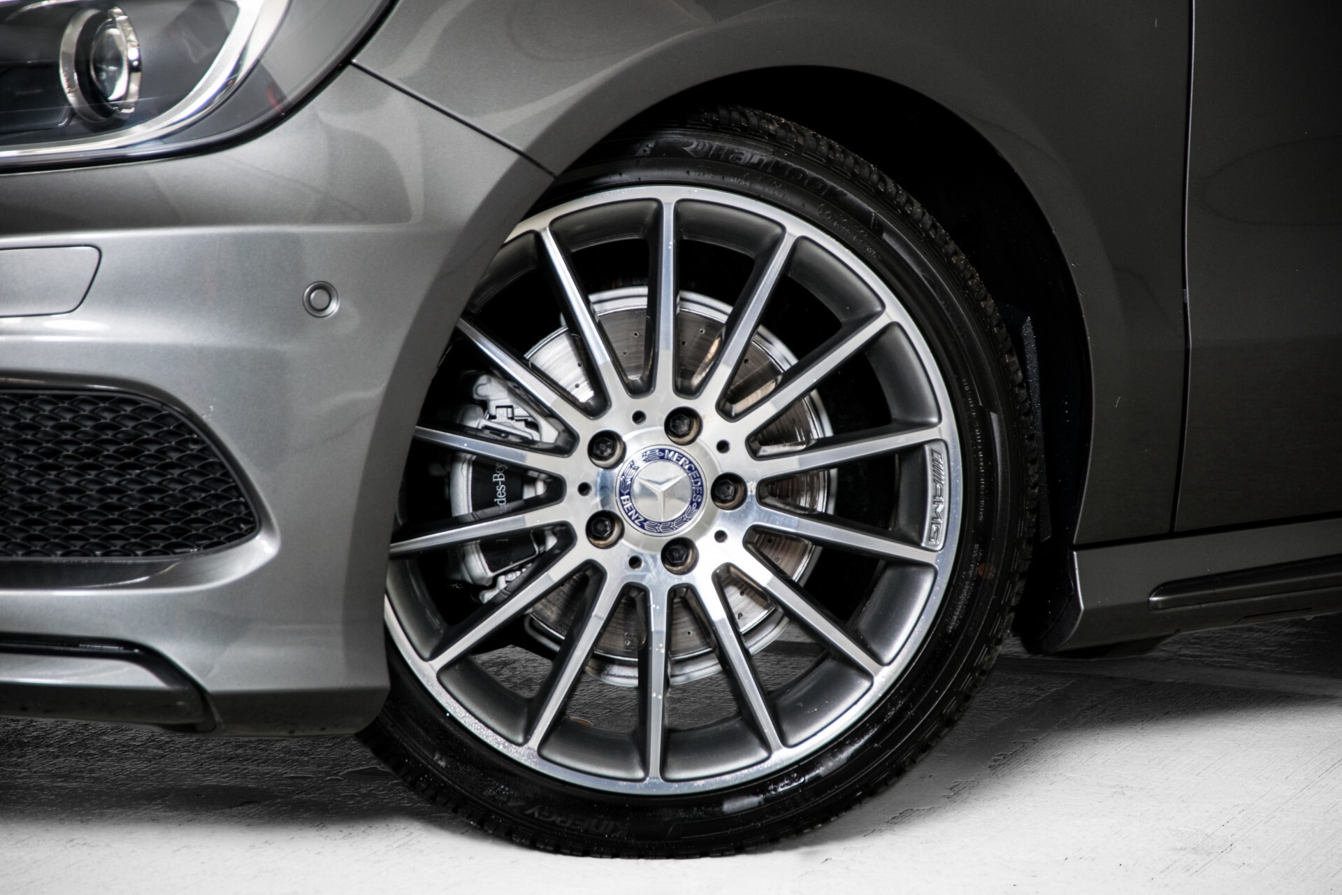 Mercedes-Benz A-Klasse 180 AMG Dynamic Handling/Camera/Xenon/Navi/Privacy Aut7 Foto 48