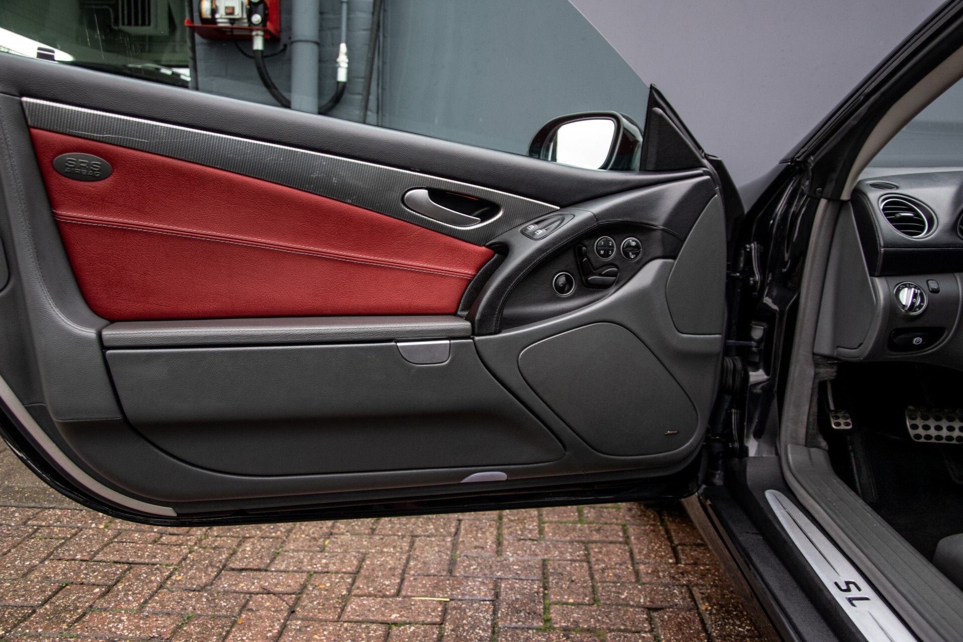 Mercedes-Benz SL-Klasse 500 Brabus uitlaatsysteem/velgen/grille/stuur Aut5 Foto 15