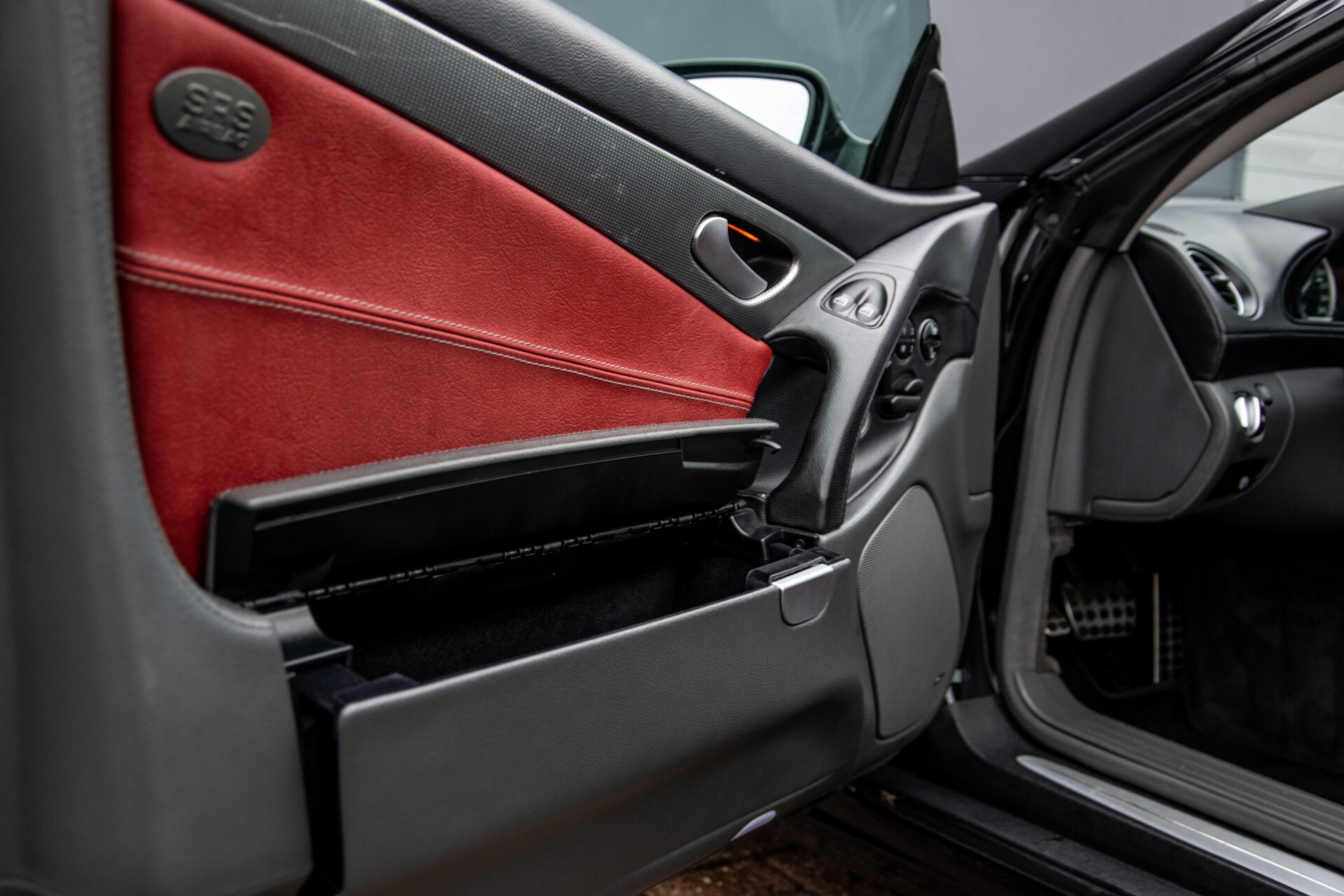 Mercedes-Benz SL-Klasse 500 Brabus uitlaatsysteem/velgen/grille/stuur Aut5 Foto 16