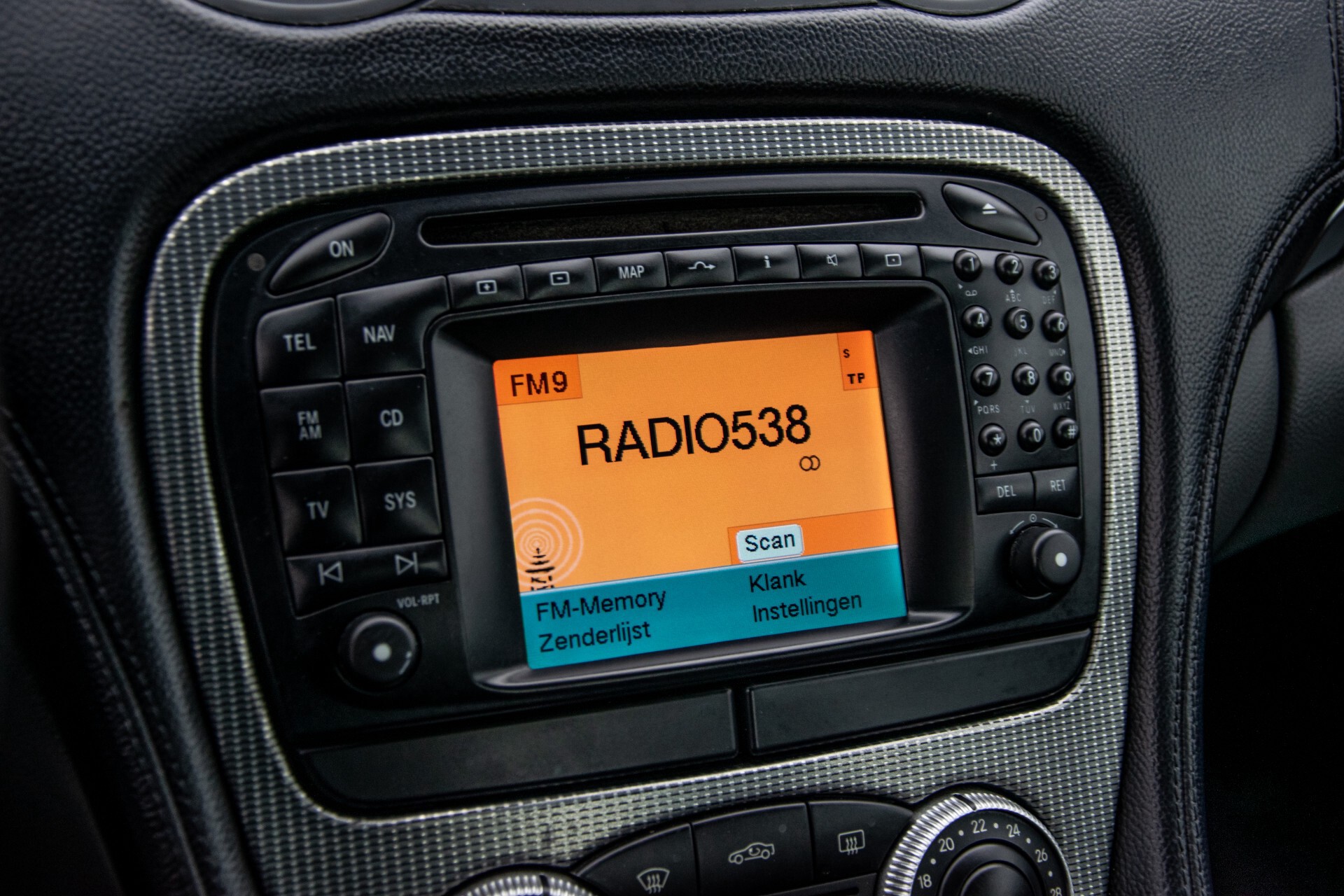 Mercedes-Benz SL-Klasse 500 Brabus uitlaatsysteem/velgen/grille/stuur Aut5 Foto 24