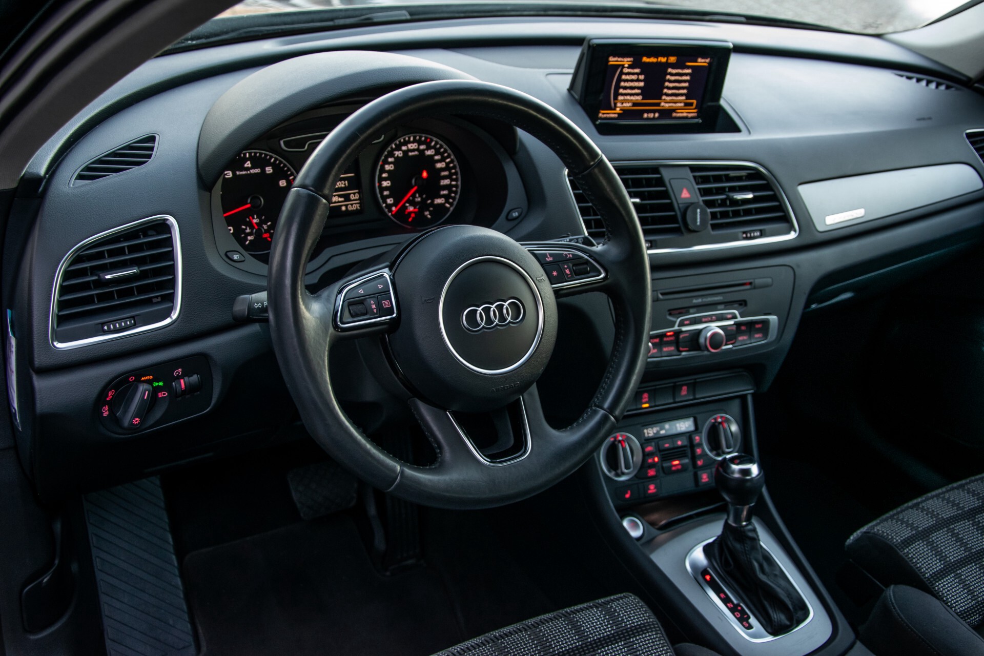 Audi Q3 2.0 TFSI quattro LED/Navi/Ecc/19"/Verw-stoelen Aut7 Foto 15