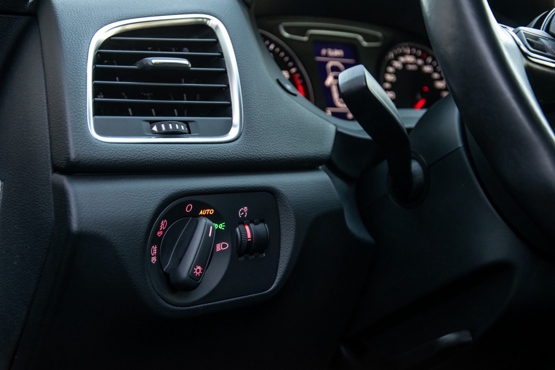 Audi Q3 2.0 TFSI quattro LED/Navi/Ecc/19"/Verw-stoelen Aut7 Foto 36