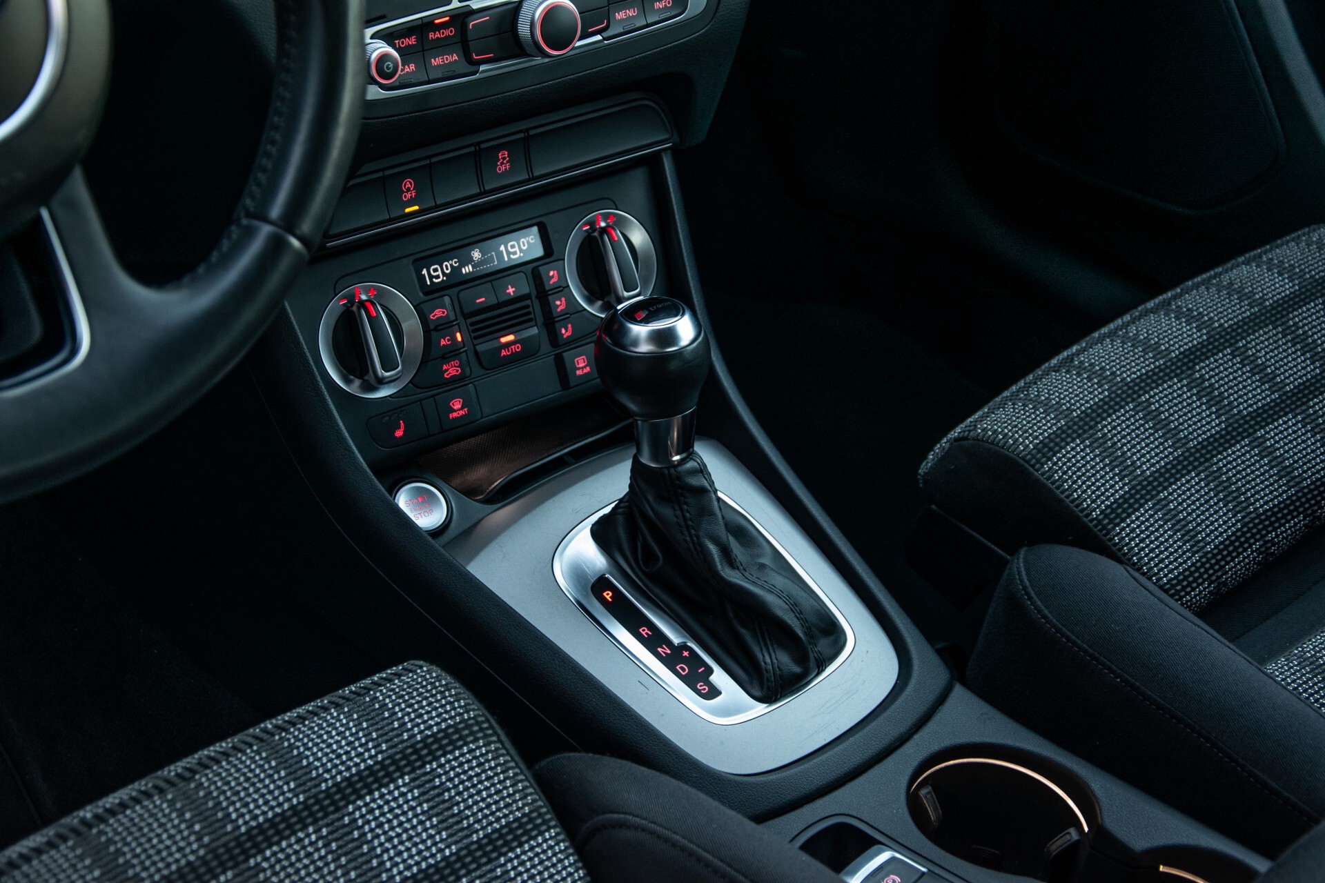 Audi Q3 2.0 TFSI quattro LED/Navi/Ecc/19"/Verw-stoelen Aut7 Foto 38