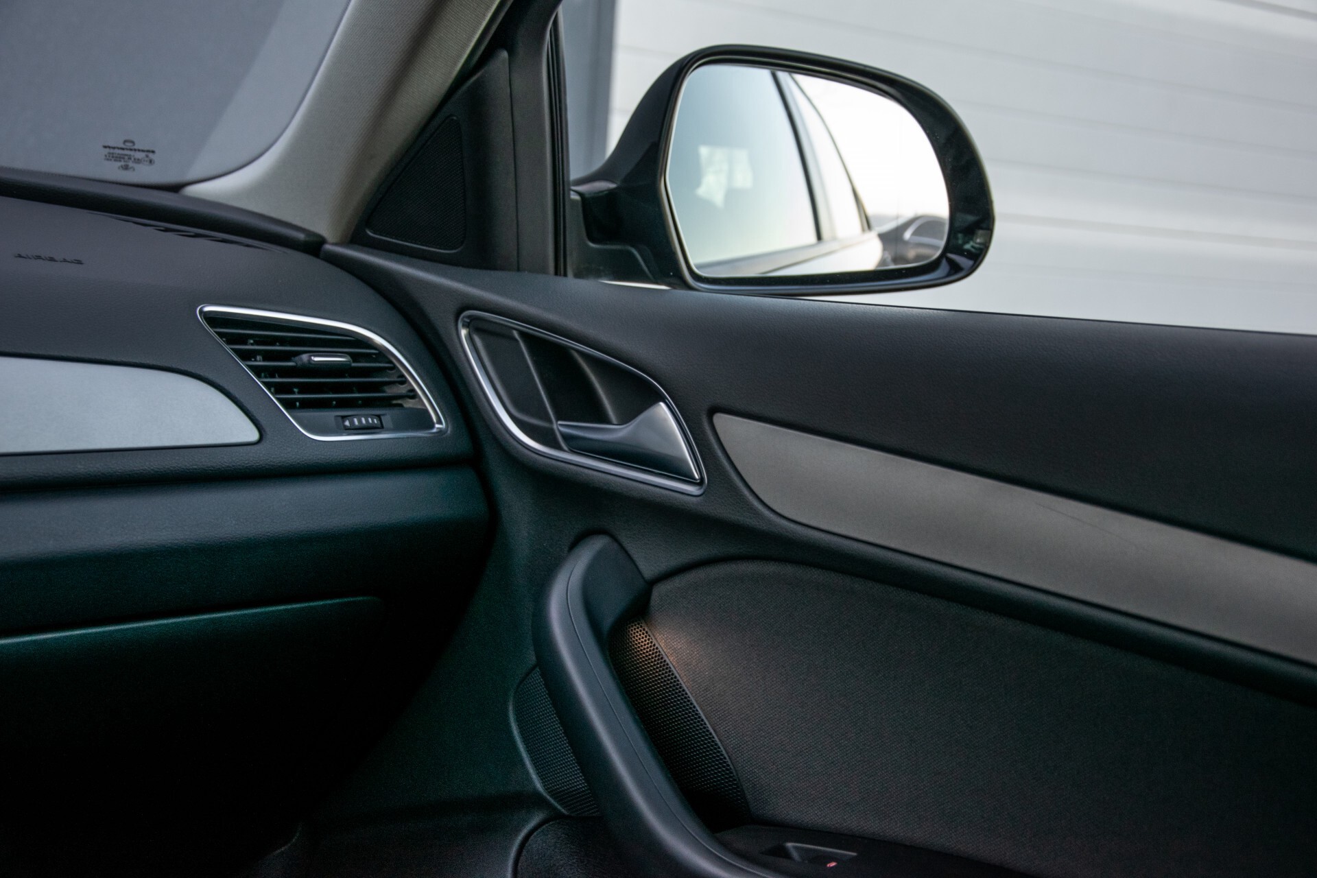 Audi Q3 2.0 TFSI quattro LED/Navi/Ecc/19"/Verw-stoelen Aut7 Foto 42