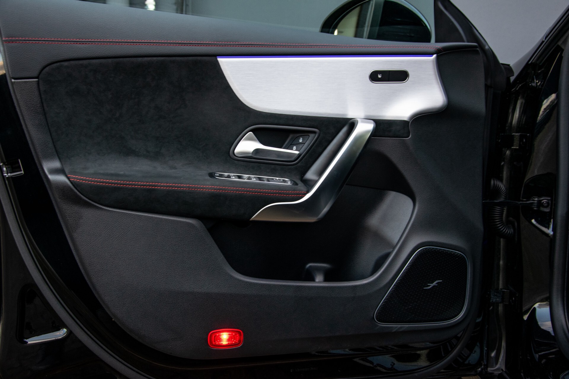 Mercedes-Benz CLA-Klasse Shooting Brake 250 AMG Panorama/Rij-assistentie/Burmester/Night Aut7 Foto 22