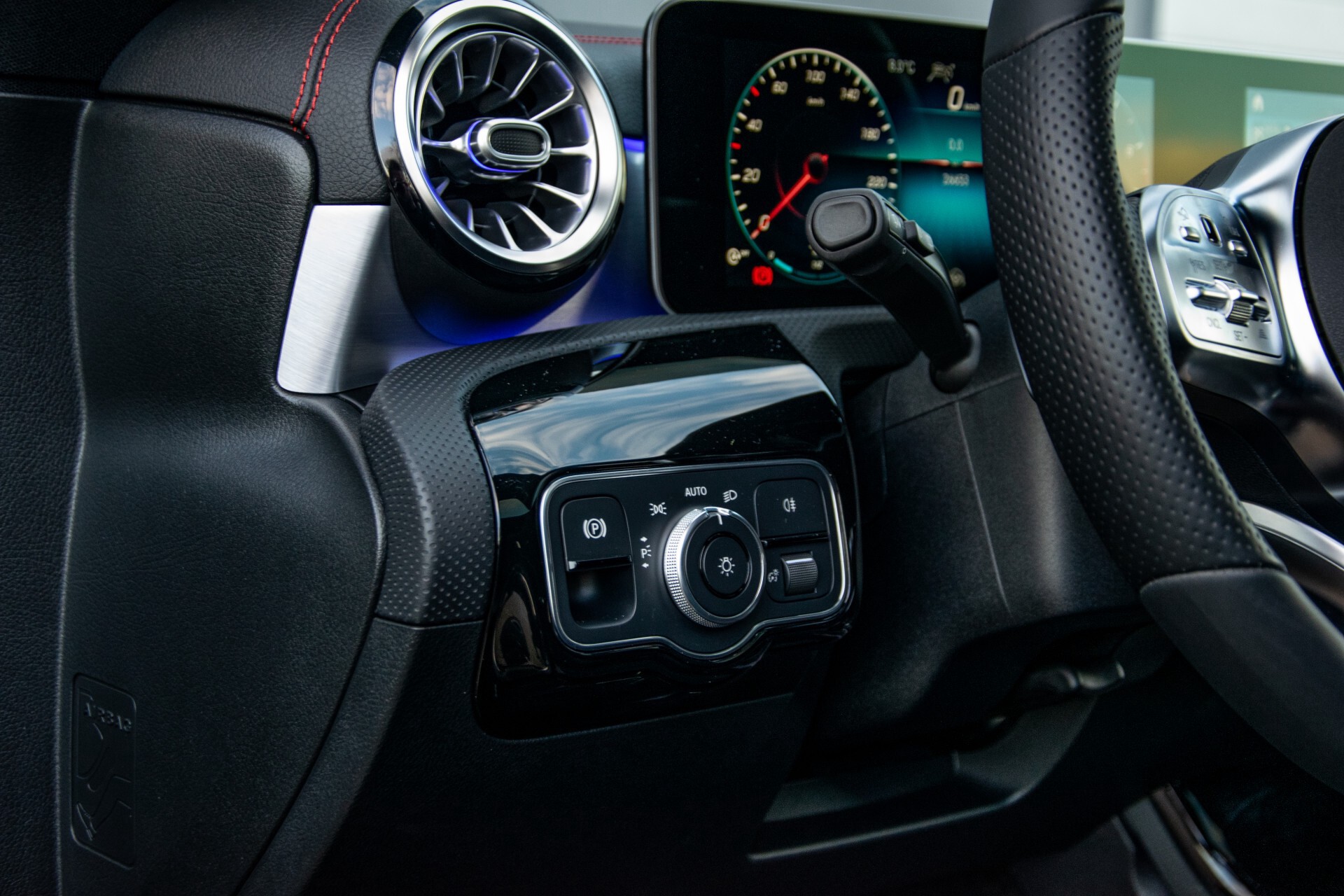 Mercedes-Benz CLA-Klasse Shooting Brake 250 AMG Panorama/Rij-assistentie/Burmester/Night Aut7 Foto 30