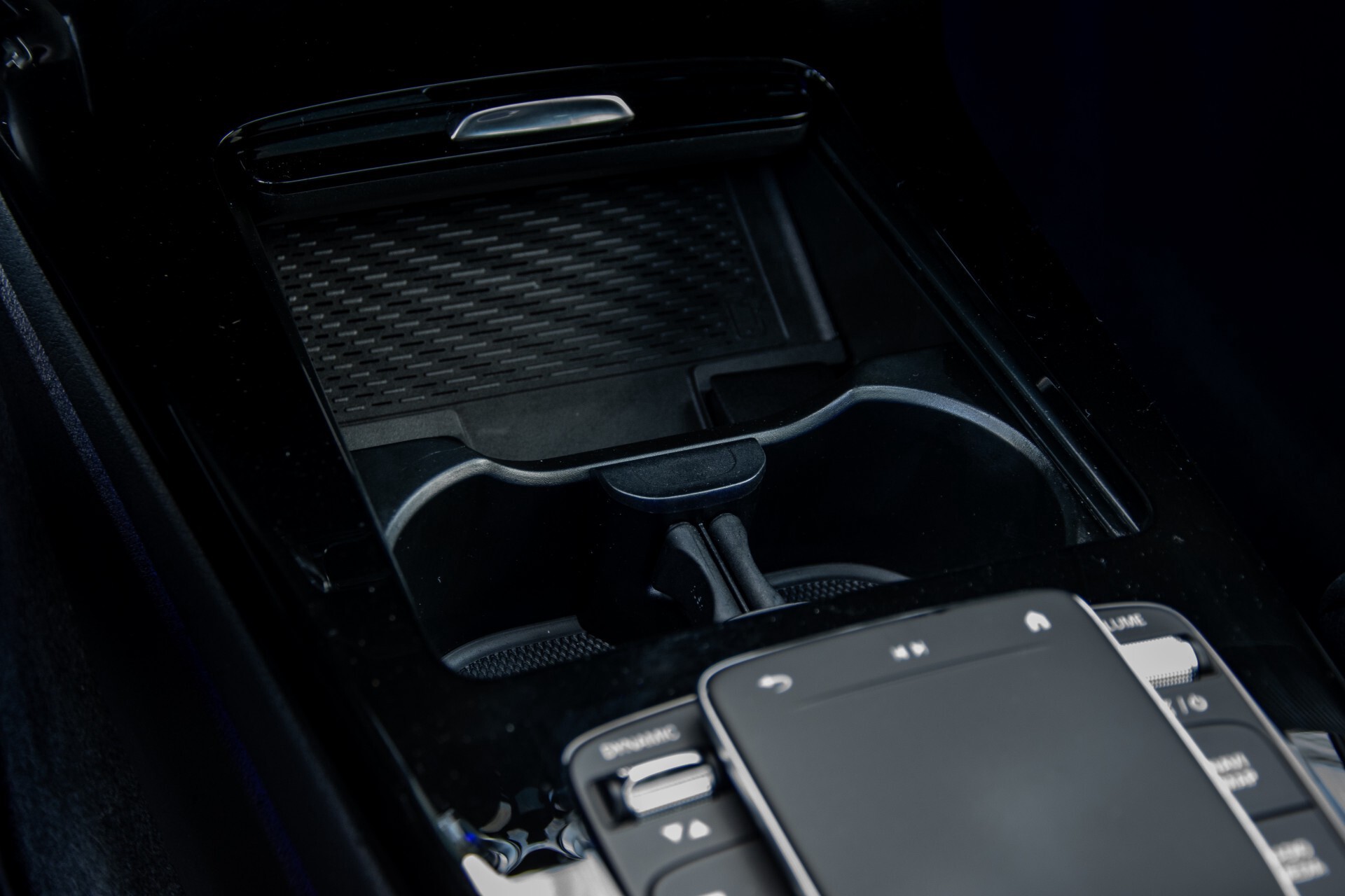 Mercedes-Benz CLA-Klasse Shooting Brake 250 AMG Panorama/Rij-assistentie/Burmester/Night Aut7 Foto 44