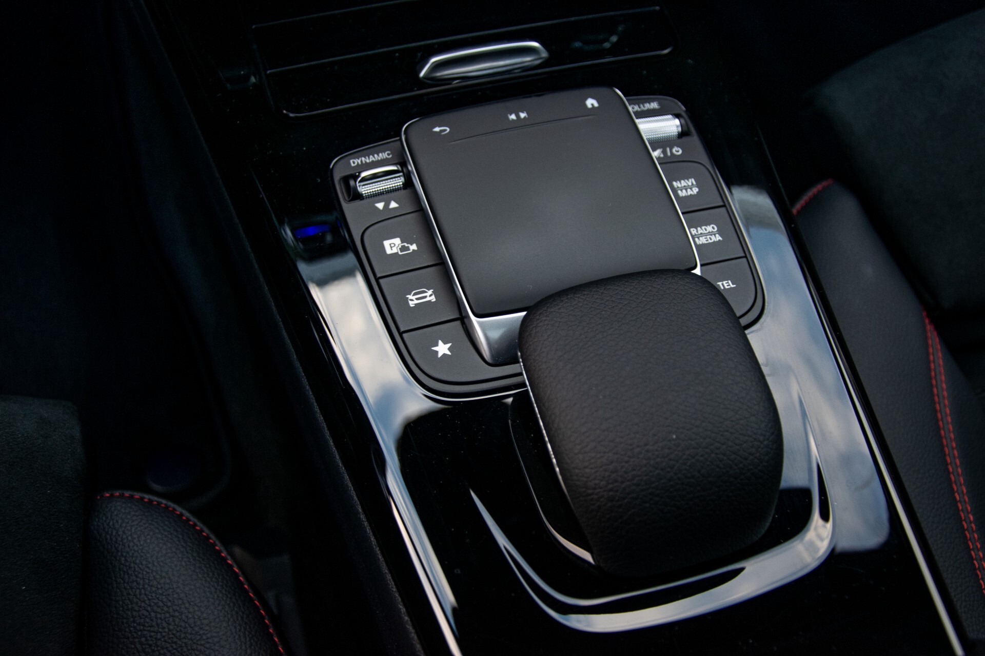 Mercedes-Benz CLA-Klasse Shooting Brake 250 AMG Panorama/Rij-assistentie/Burmester/Night Aut7 Foto 45