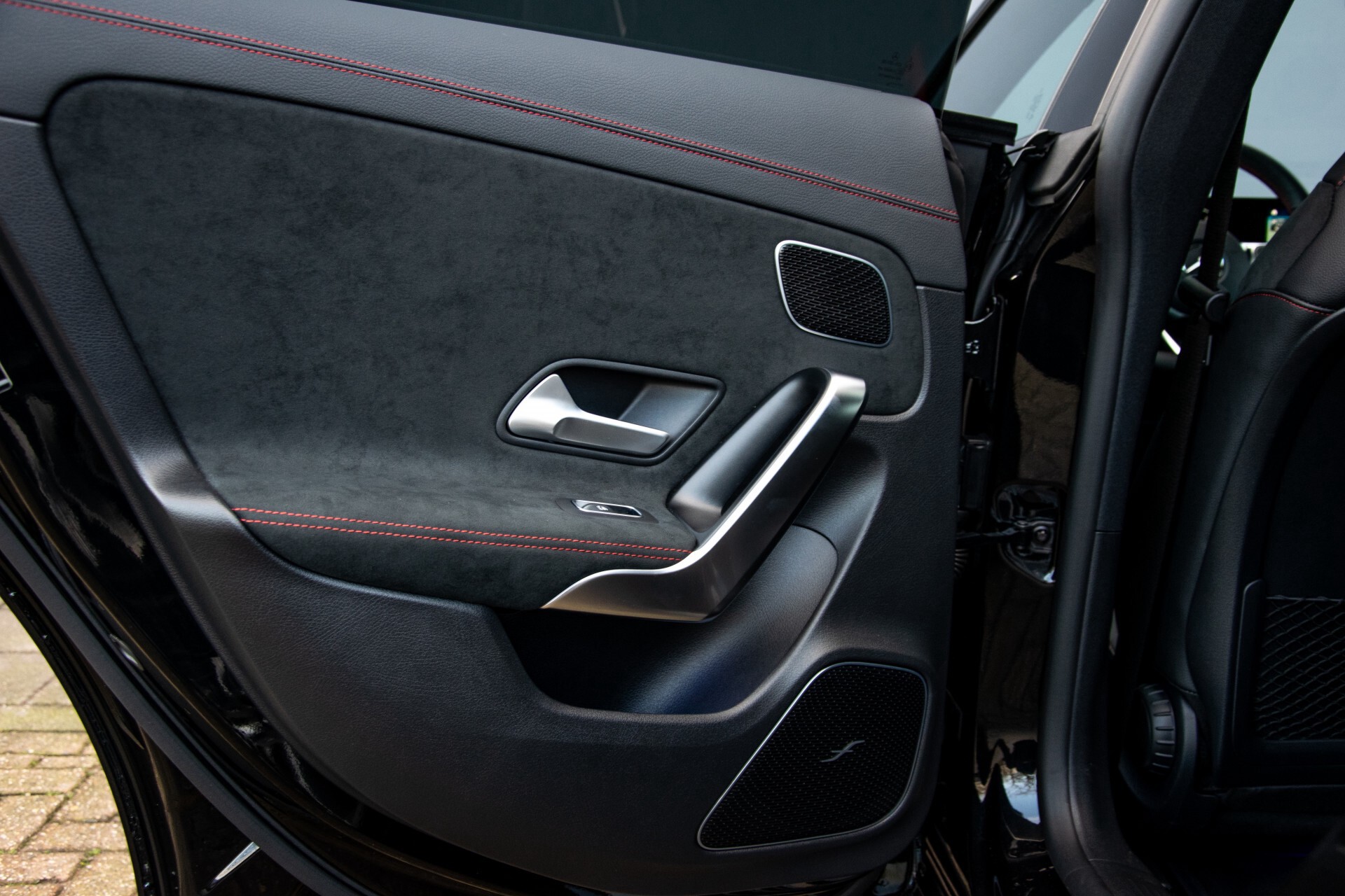 Mercedes-Benz CLA-Klasse Shooting Brake 250 AMG Panorama/Rij-assistentie/Burmester/Night Aut7 Foto 50