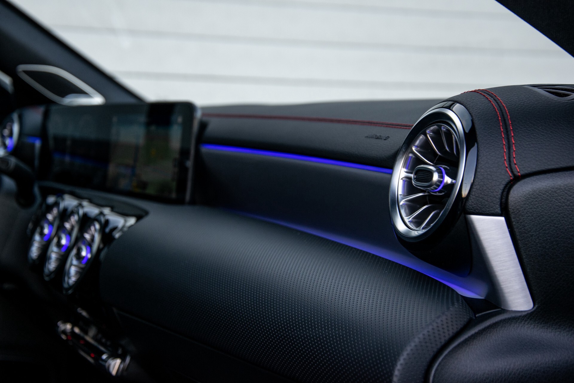 Mercedes-Benz CLA-Klasse Shooting Brake 250 AMG Panorama/Rij-assistentie/Burmester/Night Aut7 Foto 51