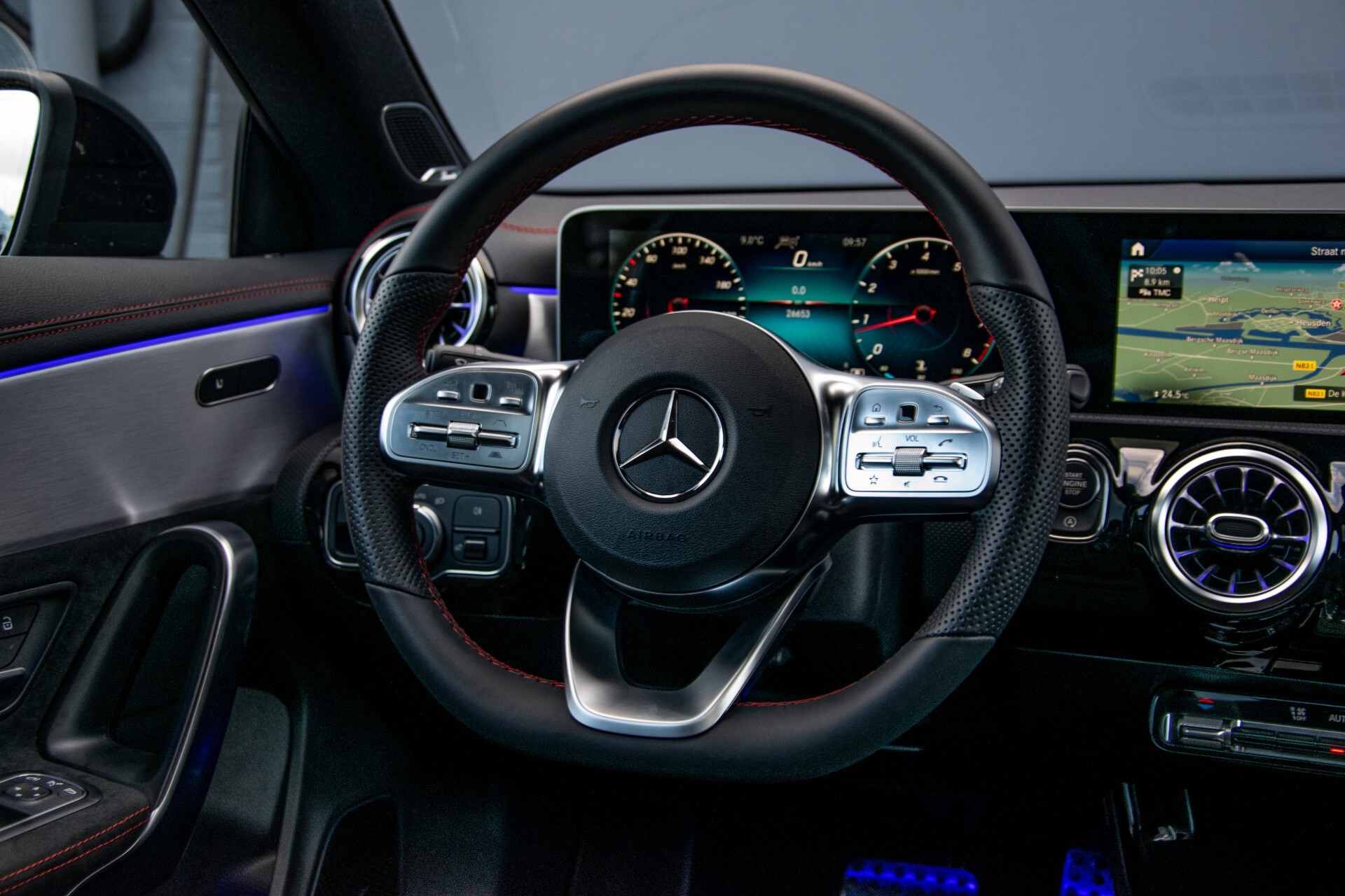 Mercedes-Benz CLA-Klasse Shooting Brake 250 AMG Panorama/Rij-assistentie/Burmester/Night Aut7 Foto 8