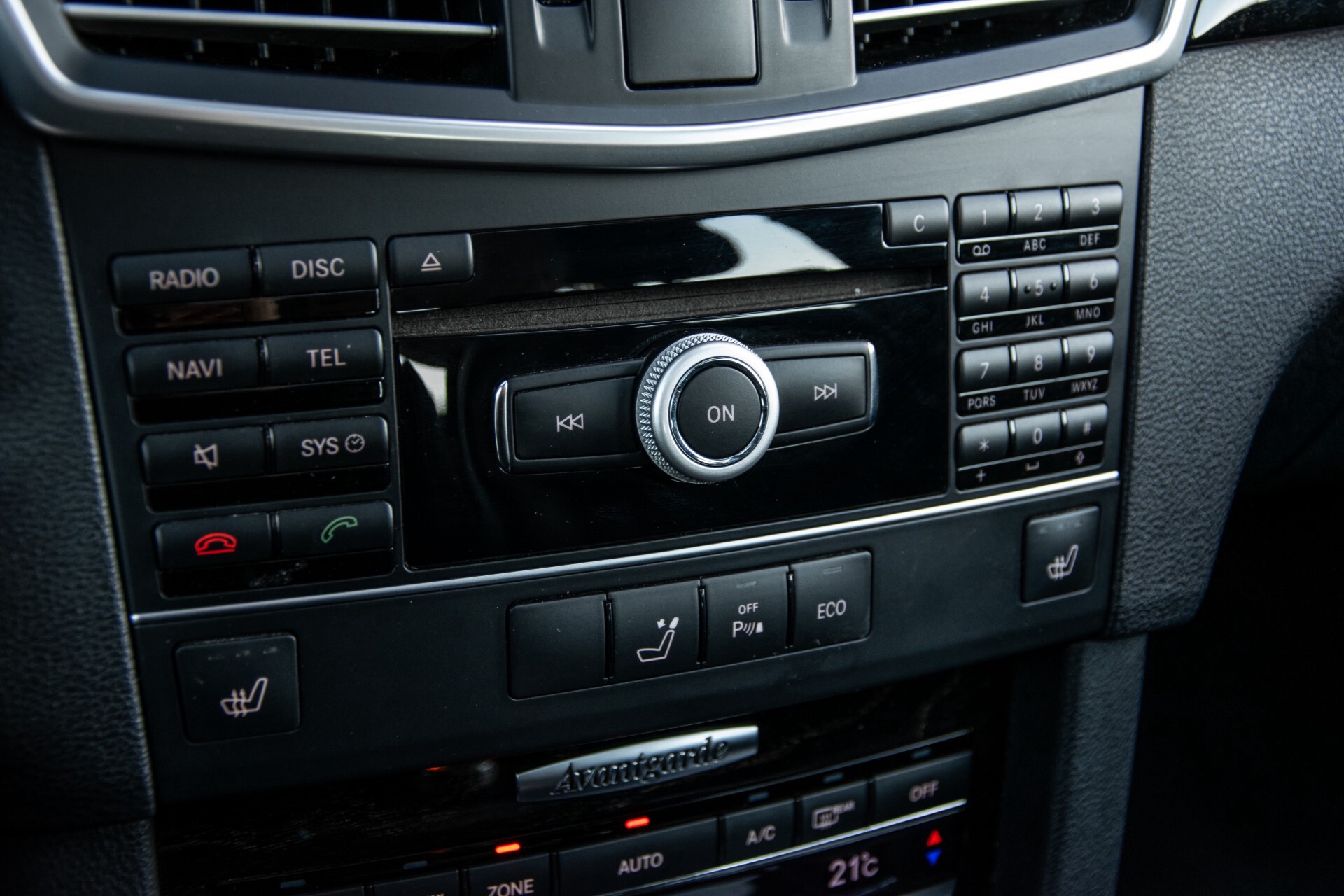 Mercedes-Benz E-Klasse Estate 200 CGI Avantgarde Schuifdak/Stoelverwarming/ILS/Navi/Pts Aut7 Foto 18