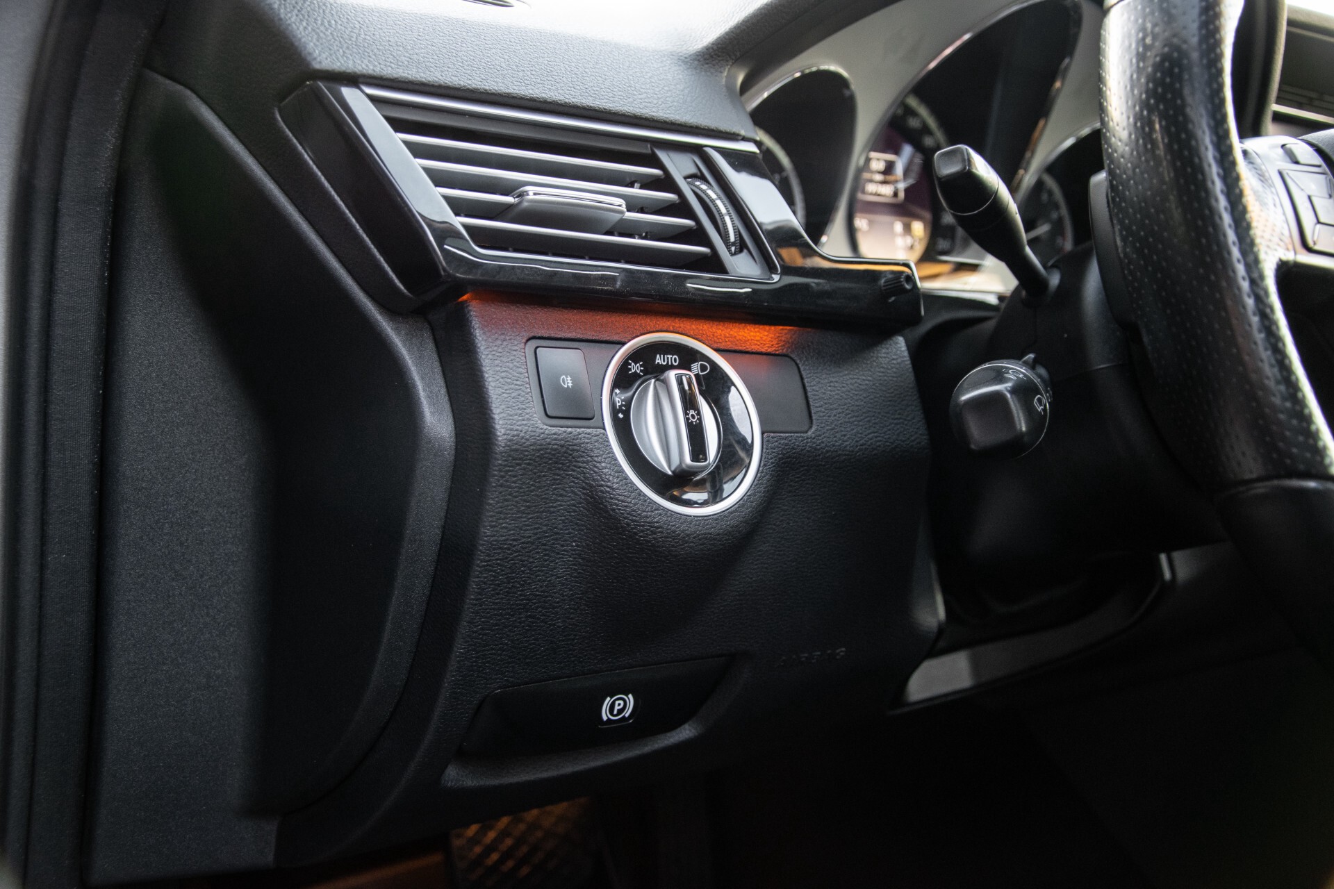 Mercedes-Benz E-Klasse Estate 200 CGI Avantgarde Schuifdak/Stoelverwarming/ILS/Navi/Pts Aut7 Foto 30