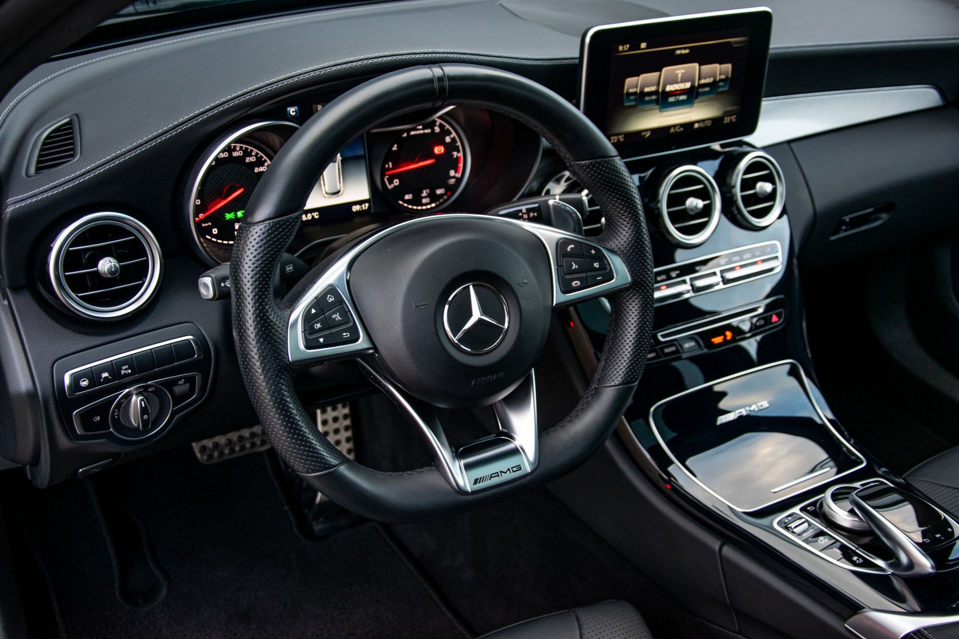 Mercedes-Benz C-Klasse Estate 63 AMG Night Designo | Rij-assistentie | Keyless | Burmester | Panorama Aut7 Foto 10
