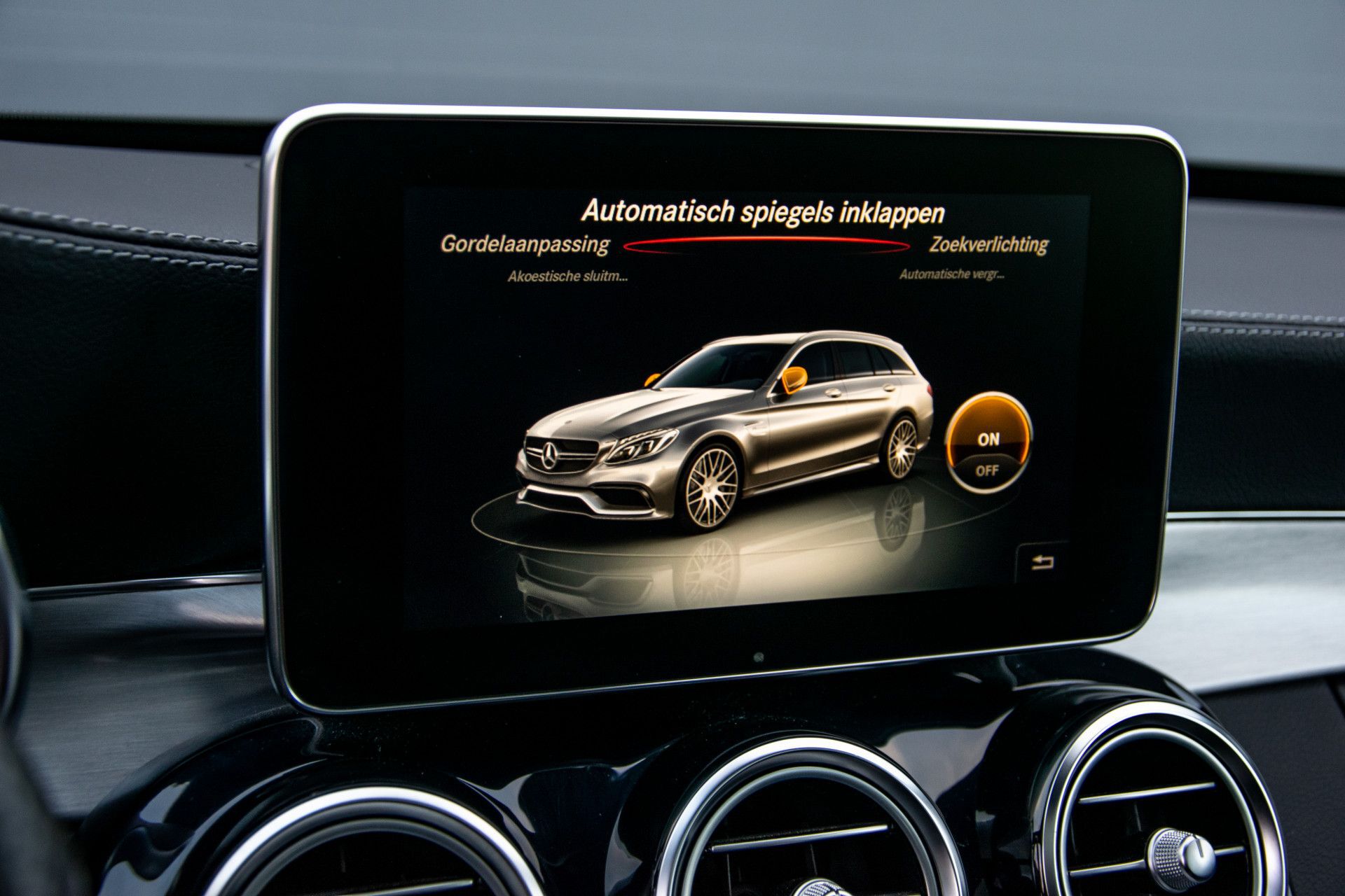 Mercedes-Benz C-Klasse Estate 63 AMG Night Designo | Rij-assistentie | Keyless | Burmester | Panorama Aut7 Foto 19