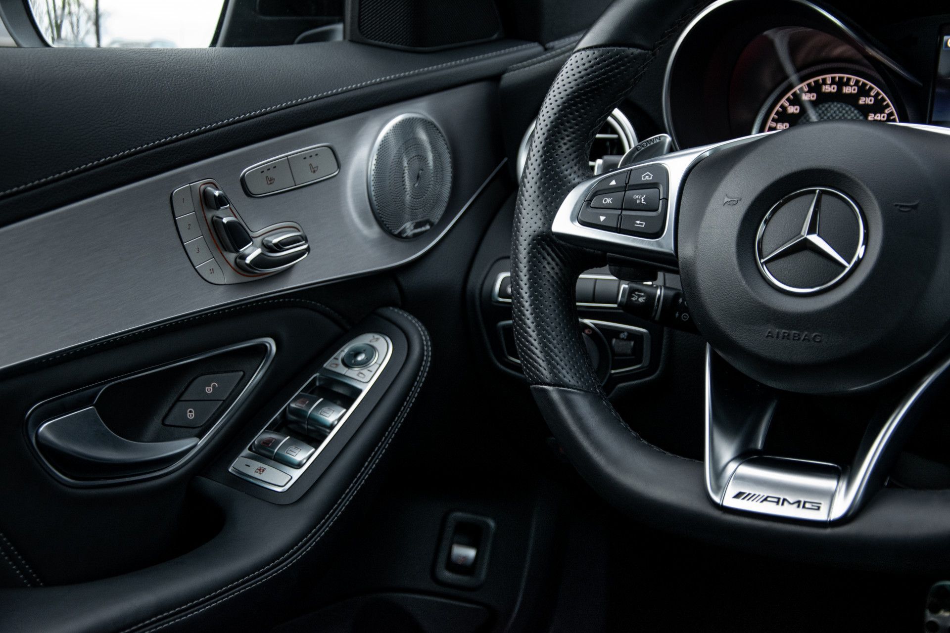 Mercedes-Benz C-Klasse Estate 63 AMG Night Designo | Rij-assistentie | Keyless | Burmester | Panorama Aut7 Foto 41