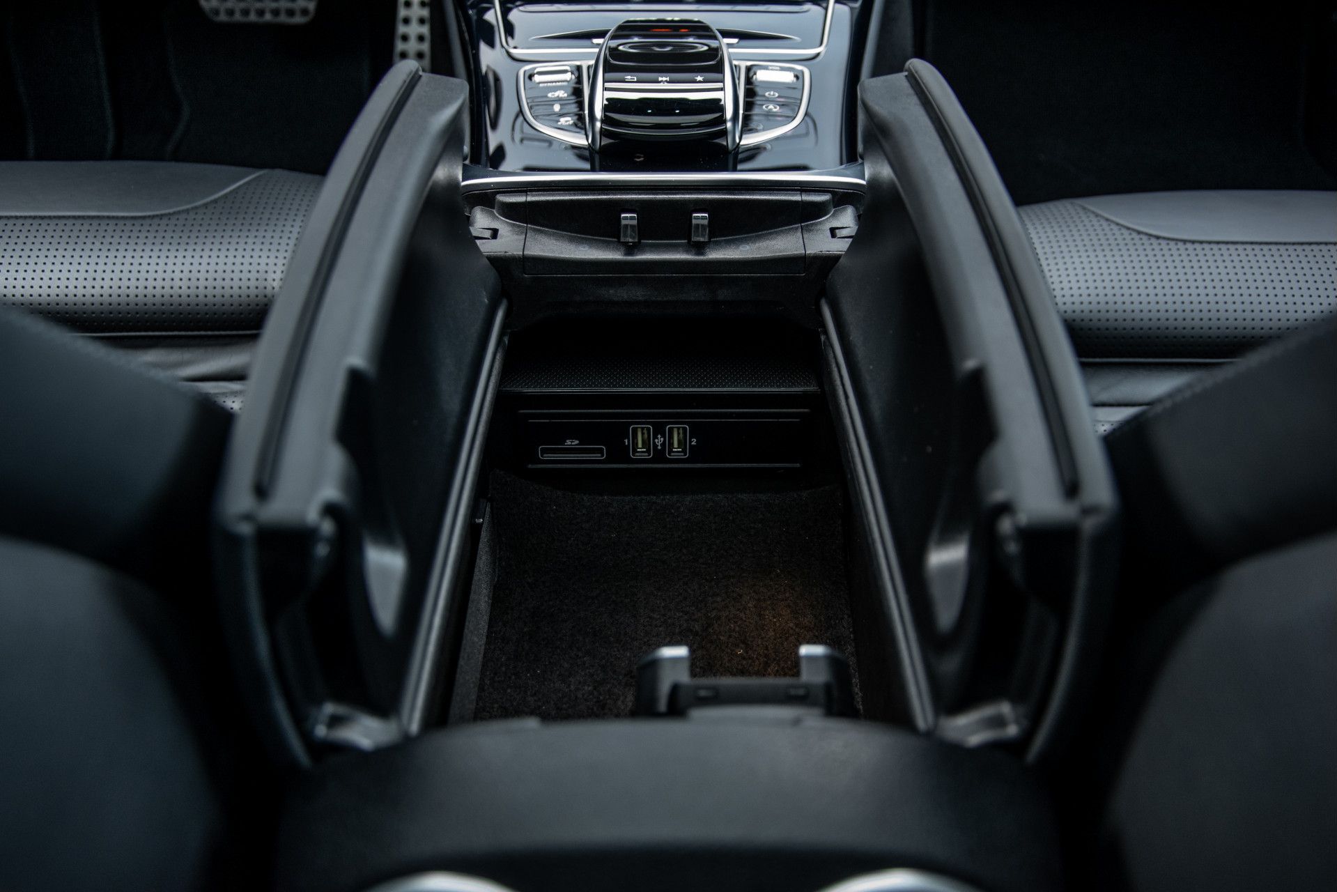 Mercedes-Benz C-Klasse Estate 63 AMG Night Designo | Rij-assistentie | Keyless | Burmester | Panorama Aut7 Foto 43