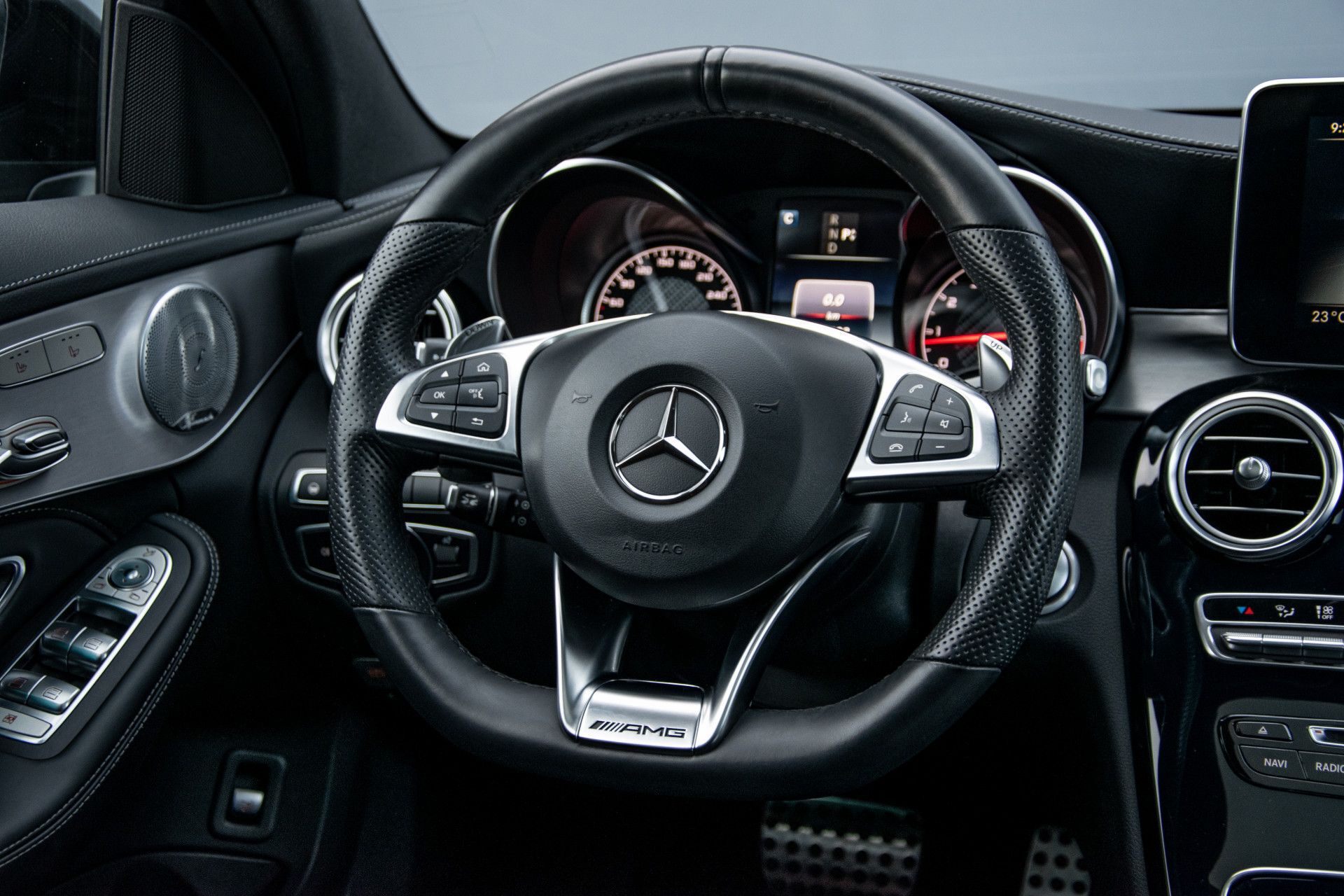 Mercedes-Benz C-Klasse Estate 63 AMG Night Designo | Rij-assistentie | Keyless | Burmester | Panorama Aut7 Foto 8