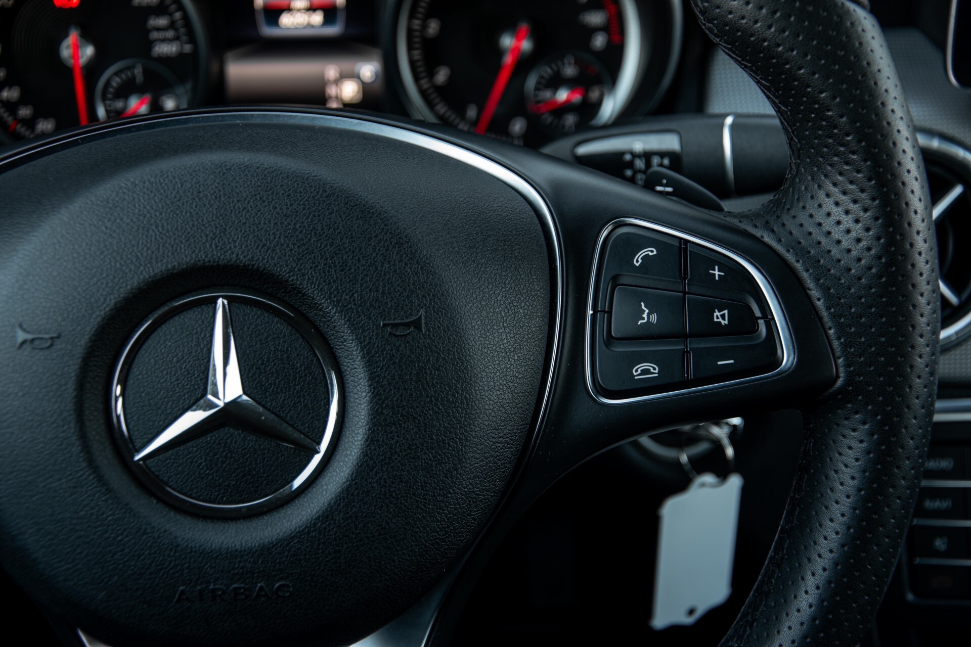 Mercedes-Benz CLA-Klasse 180 Urban Mediadisplay/Stoelverwarming/LED Aut7 Foto 15